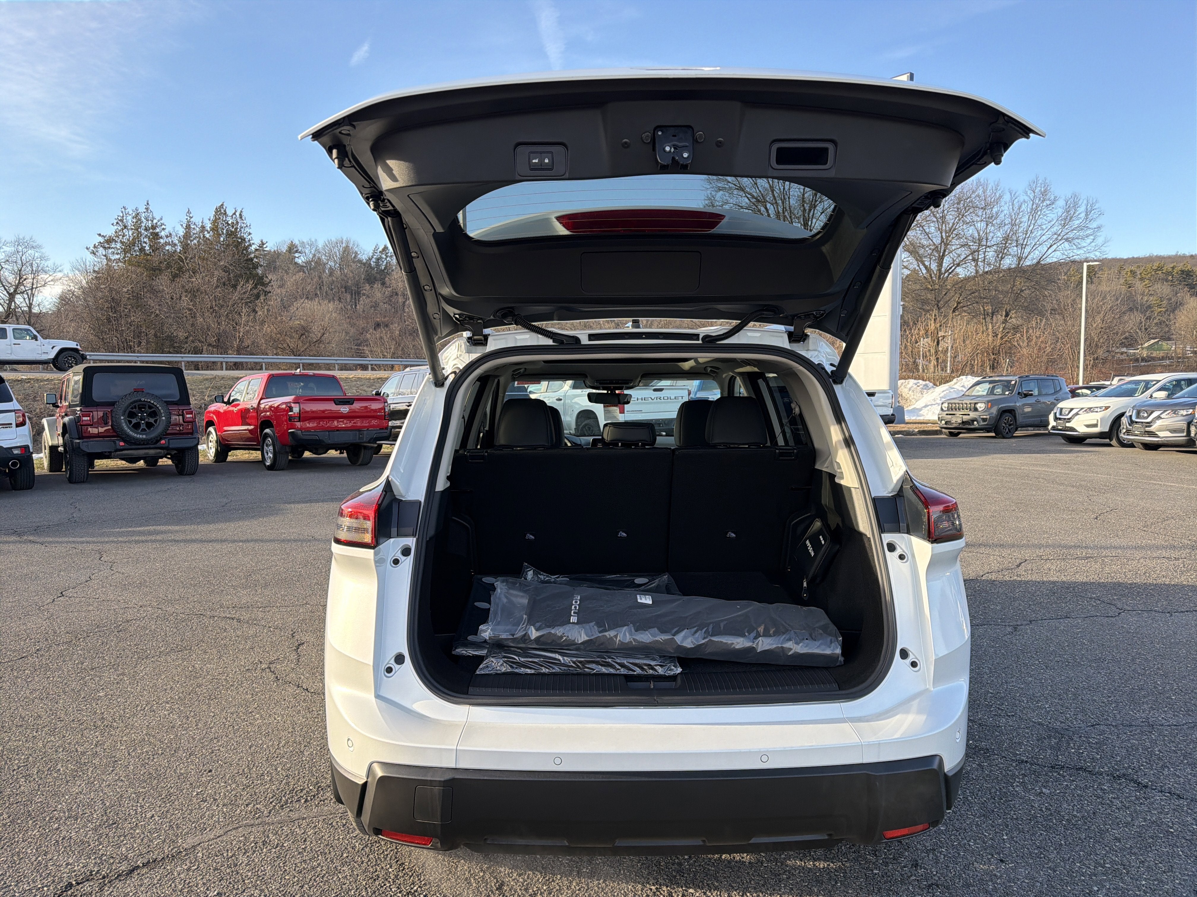 2026 Nissan Rogue Dark Armor