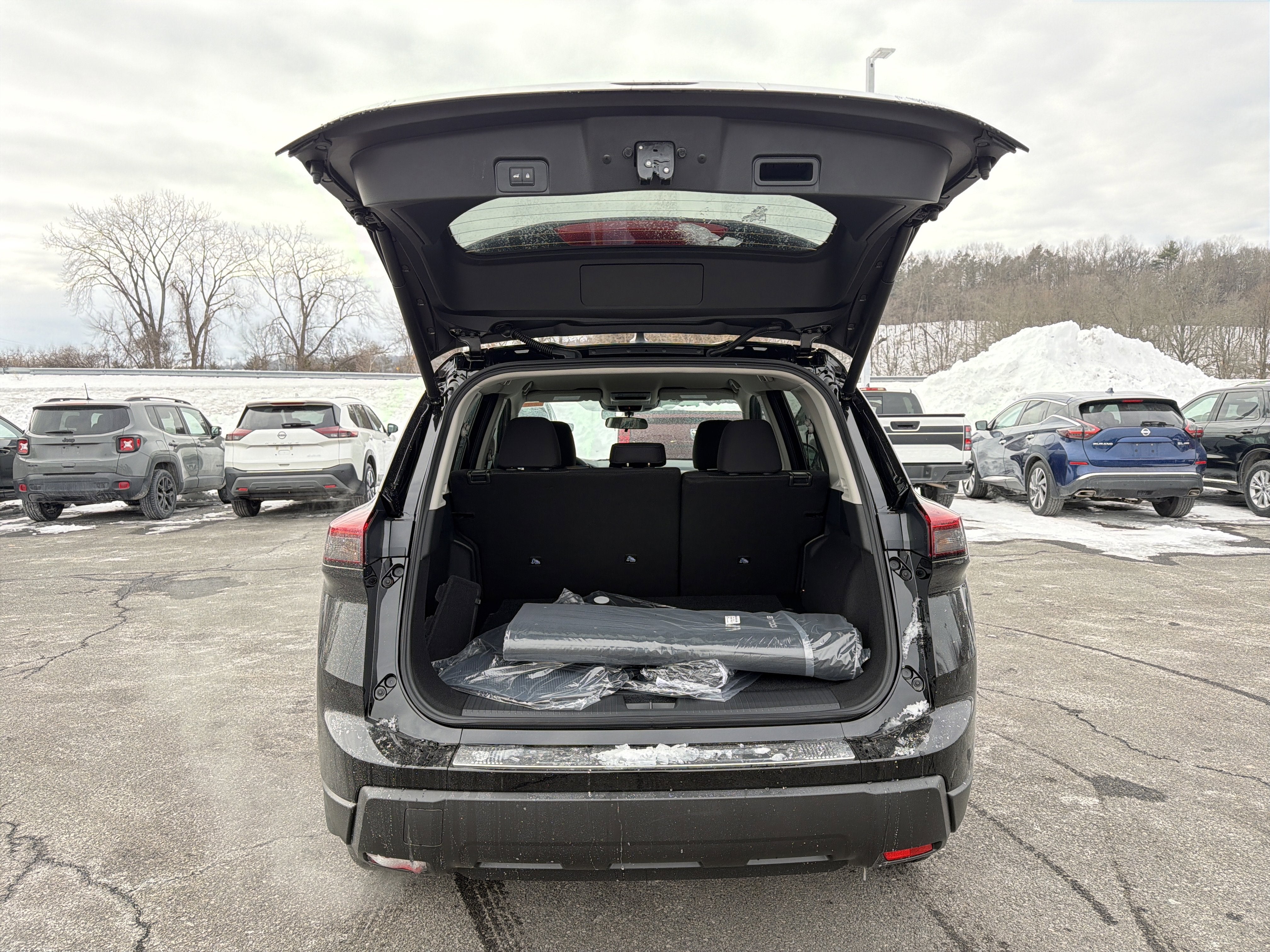 2026 Nissan Rogue SV