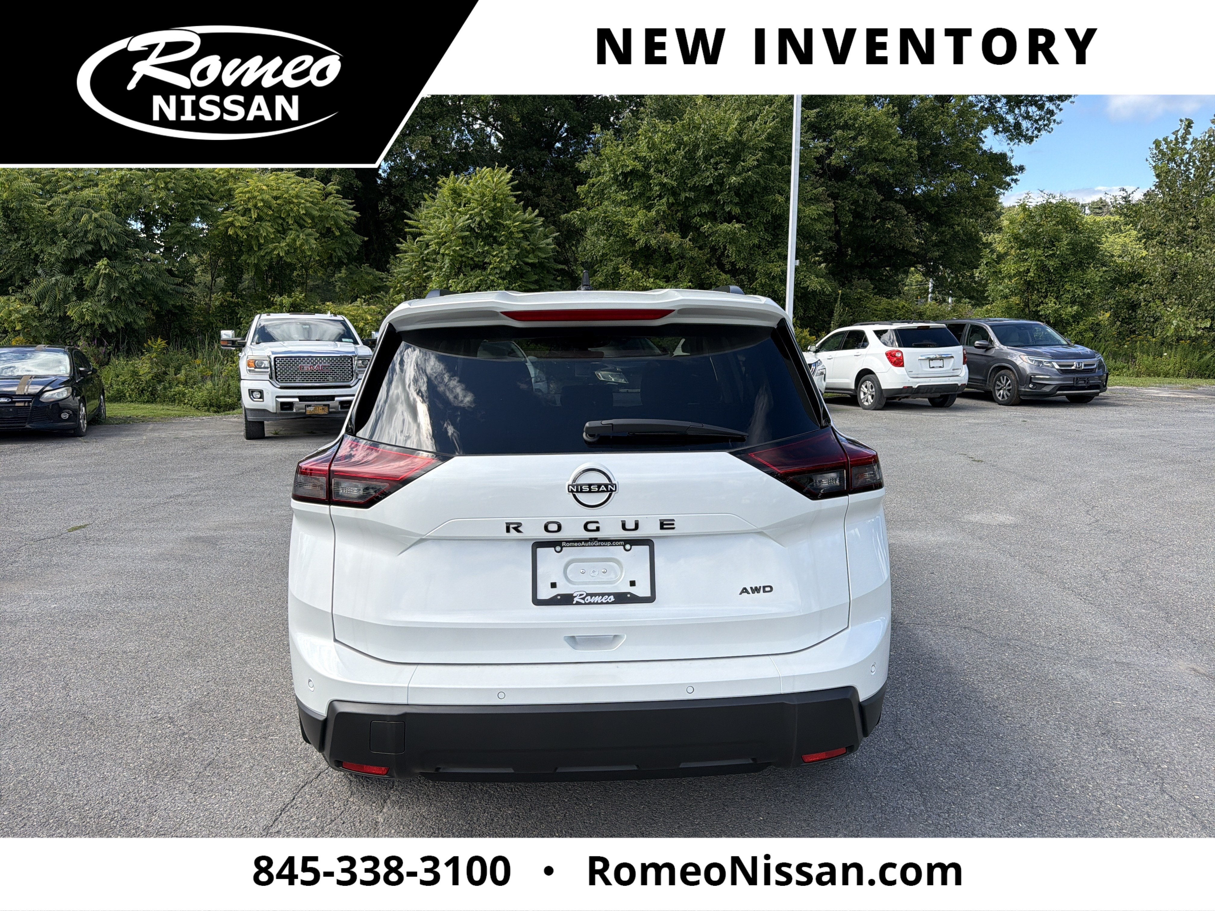 2026 Nissan Rogue Dark Armor