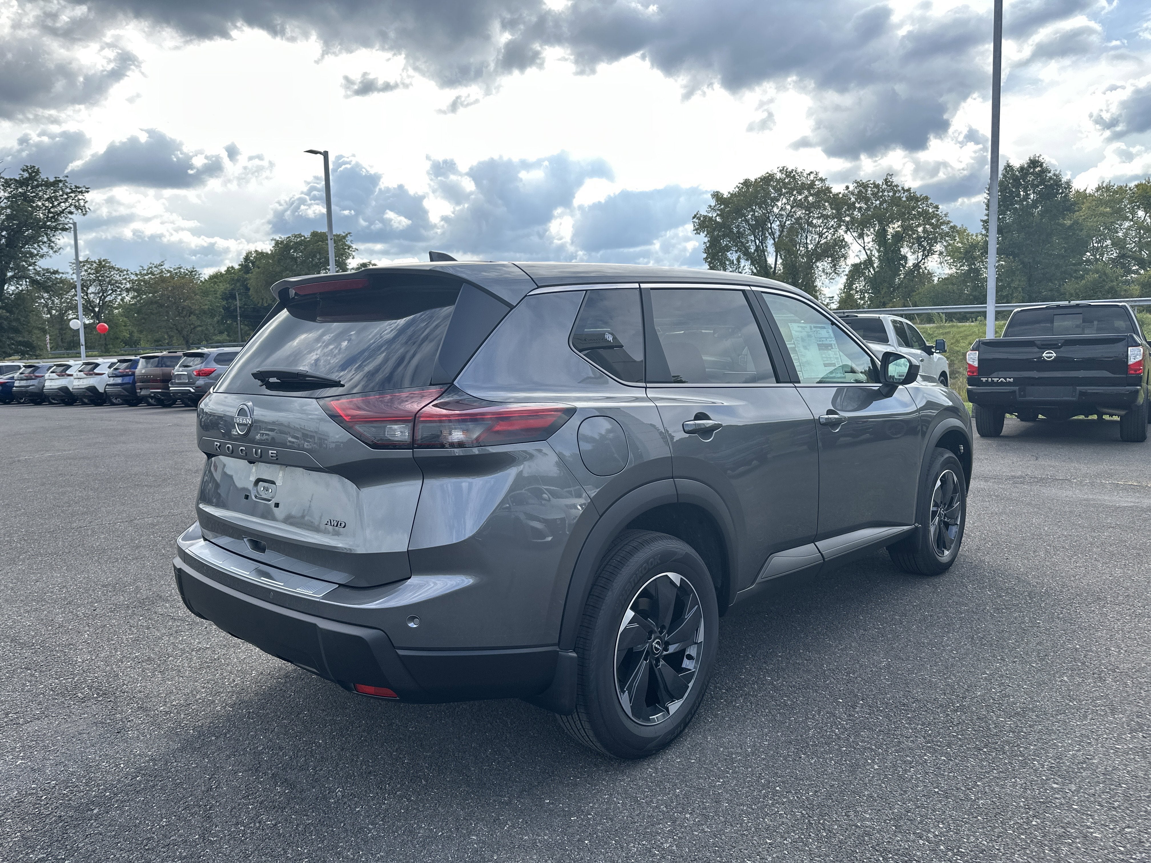 2026 Nissan Rogue SV