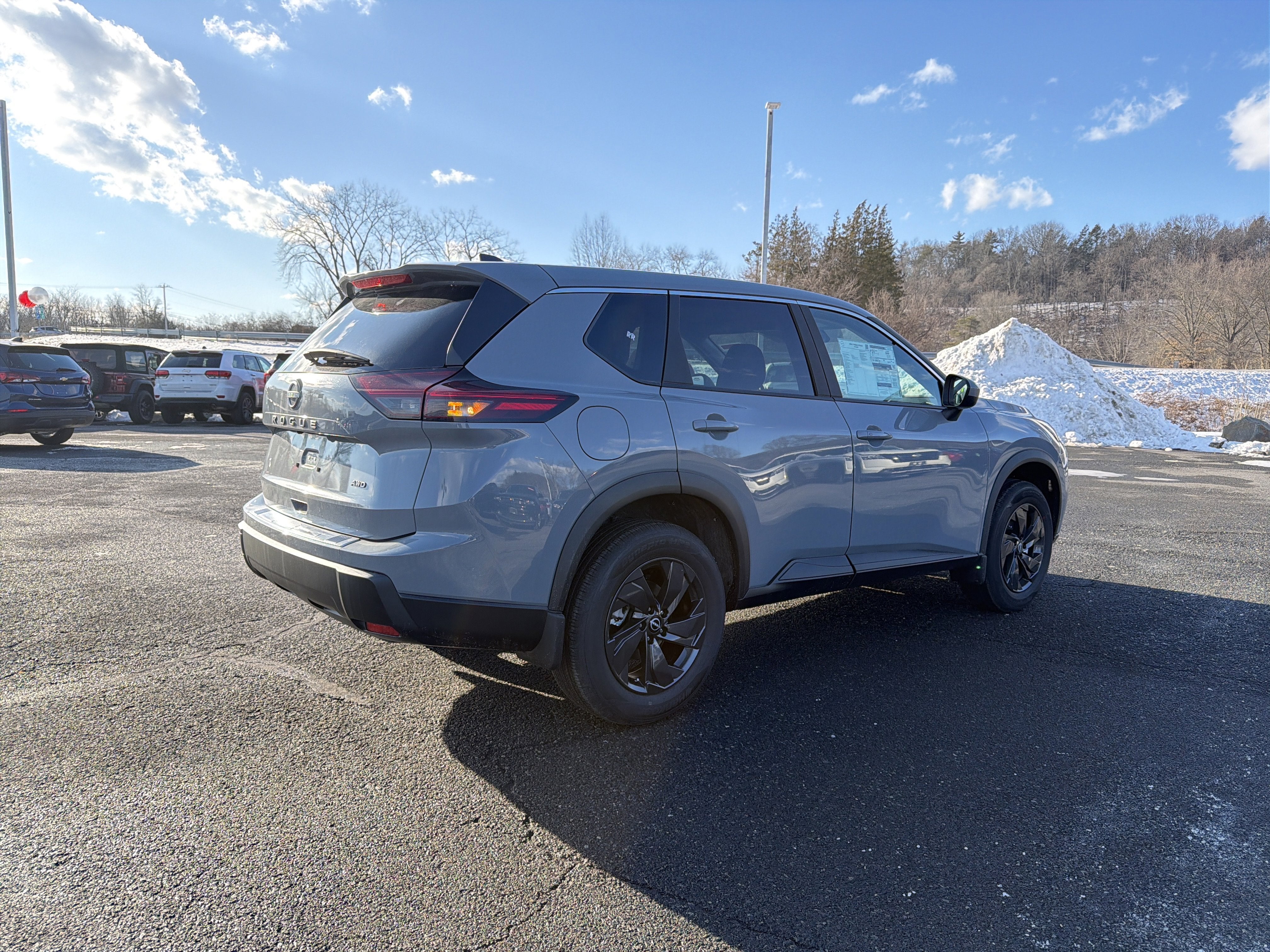2026 Nissan Rogue SV