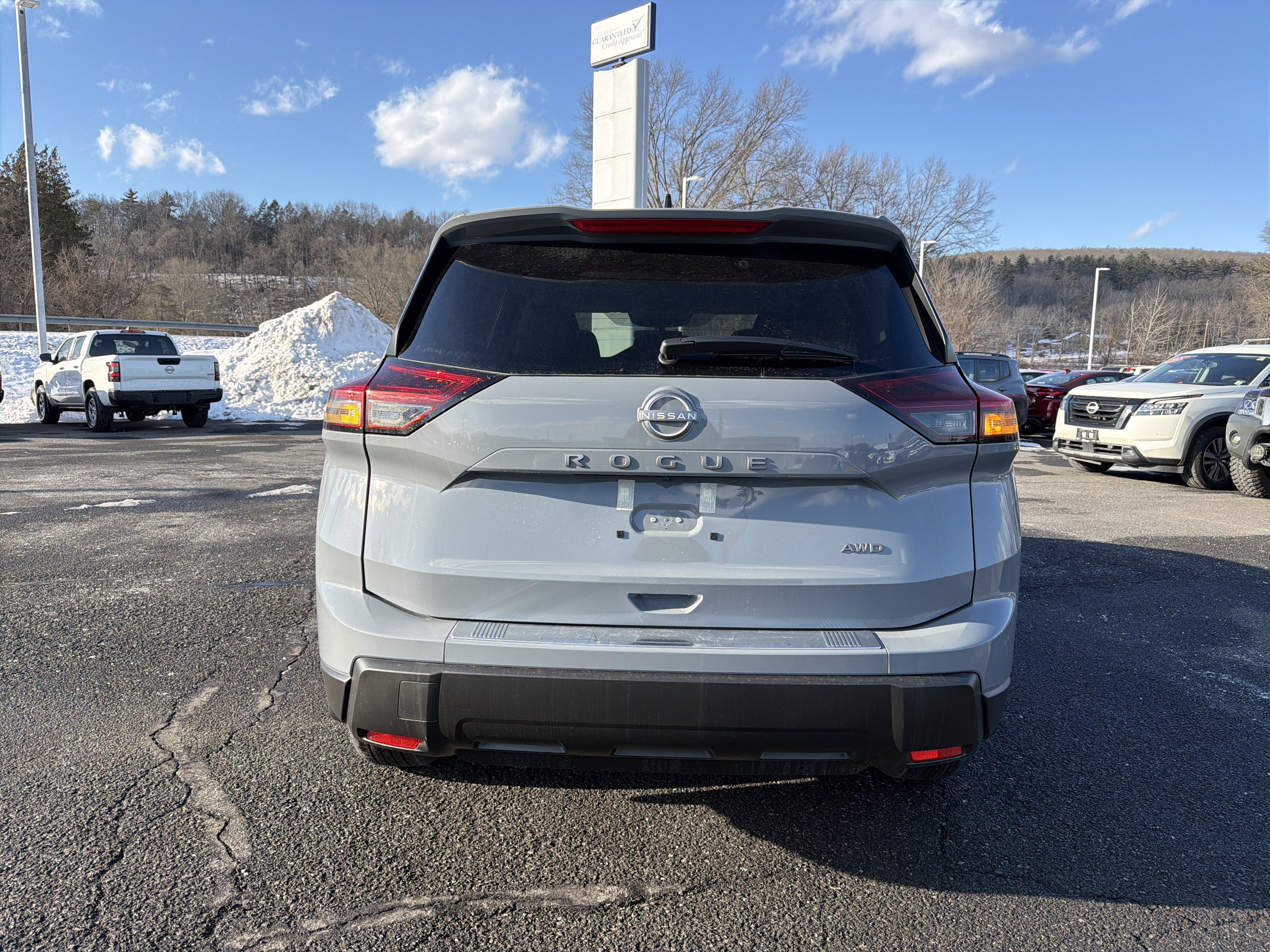 2026 Nissan Rogue SV