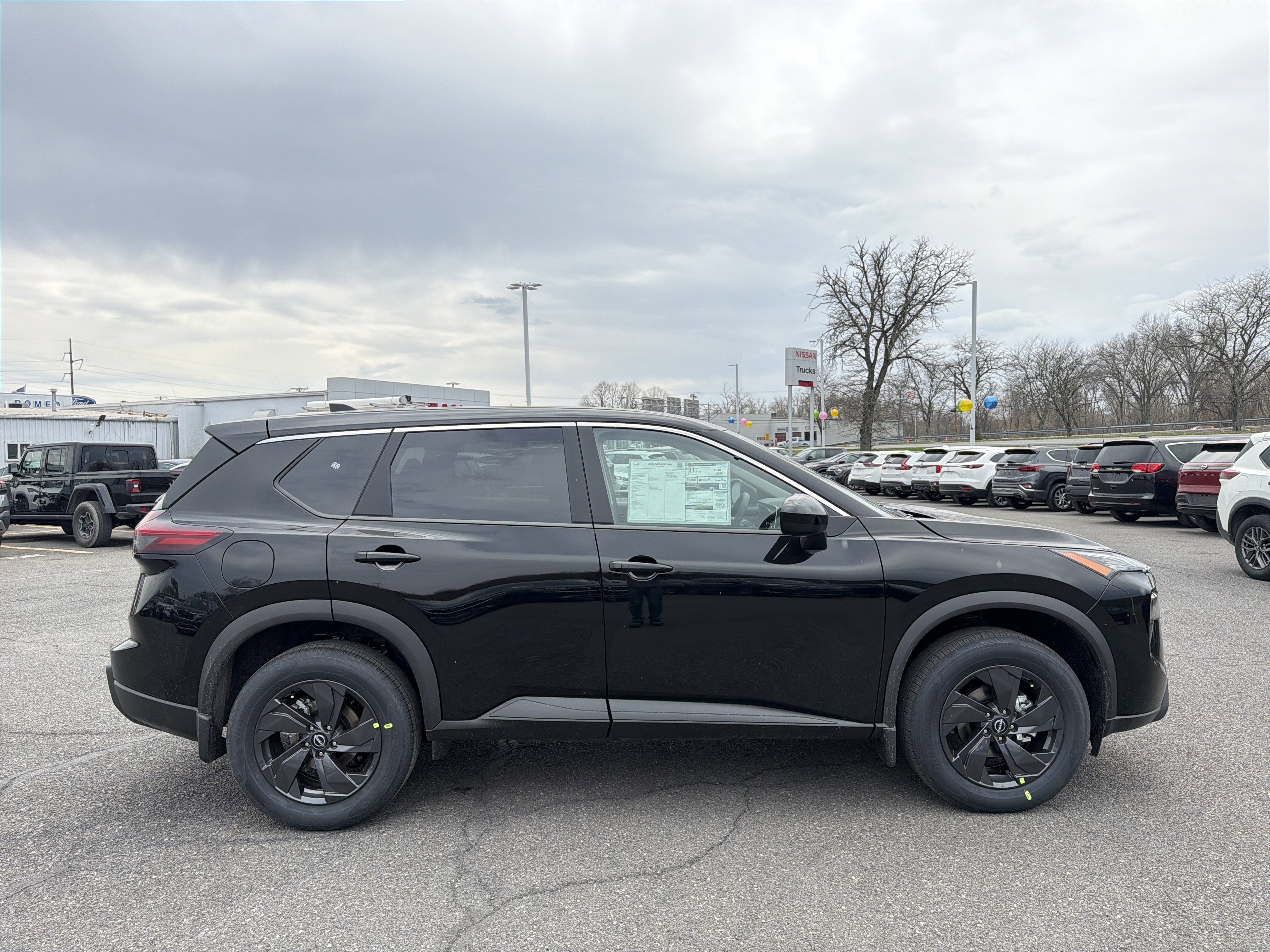 2026 Nissan Rogue SV