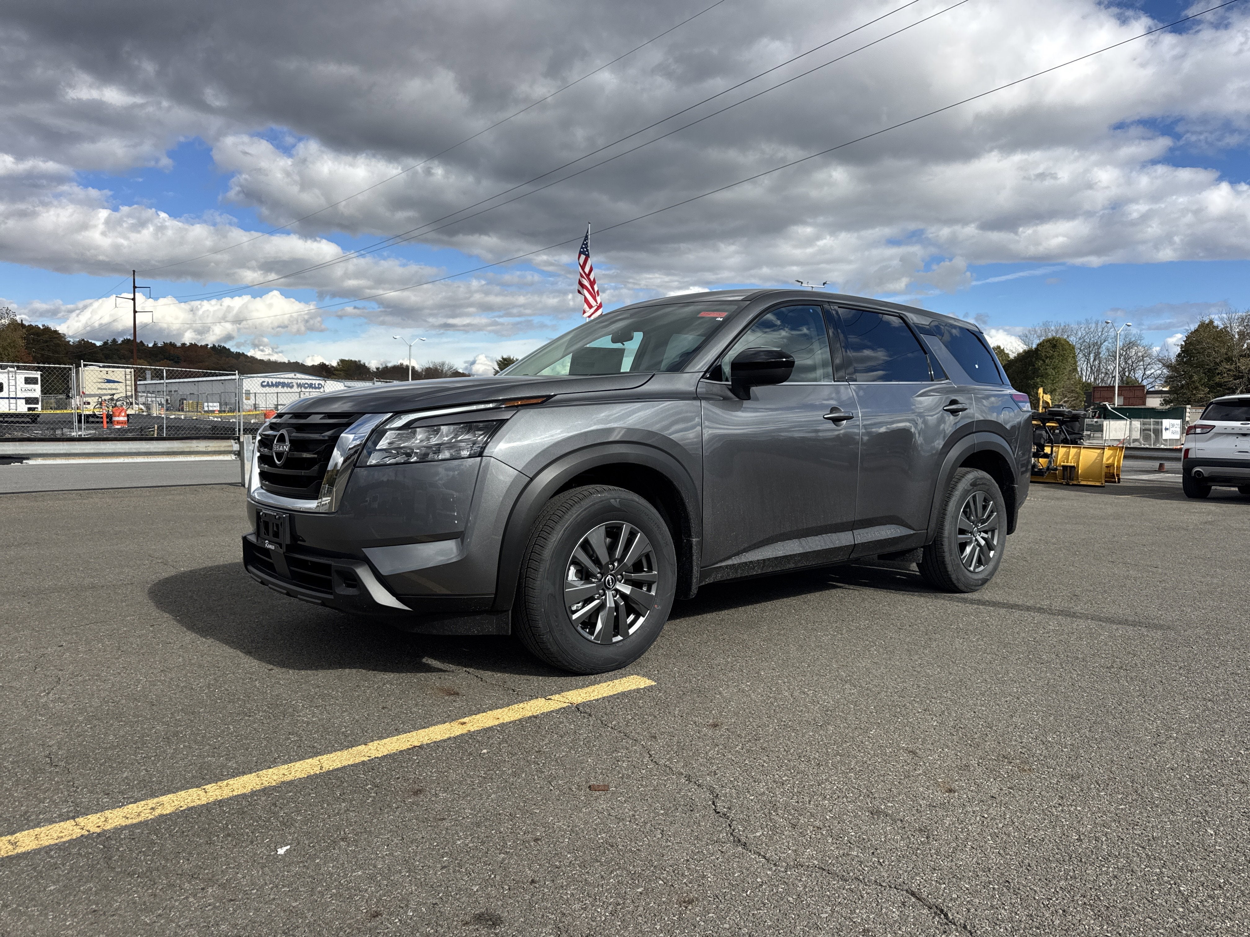 2025 Nissan Pathfinder S