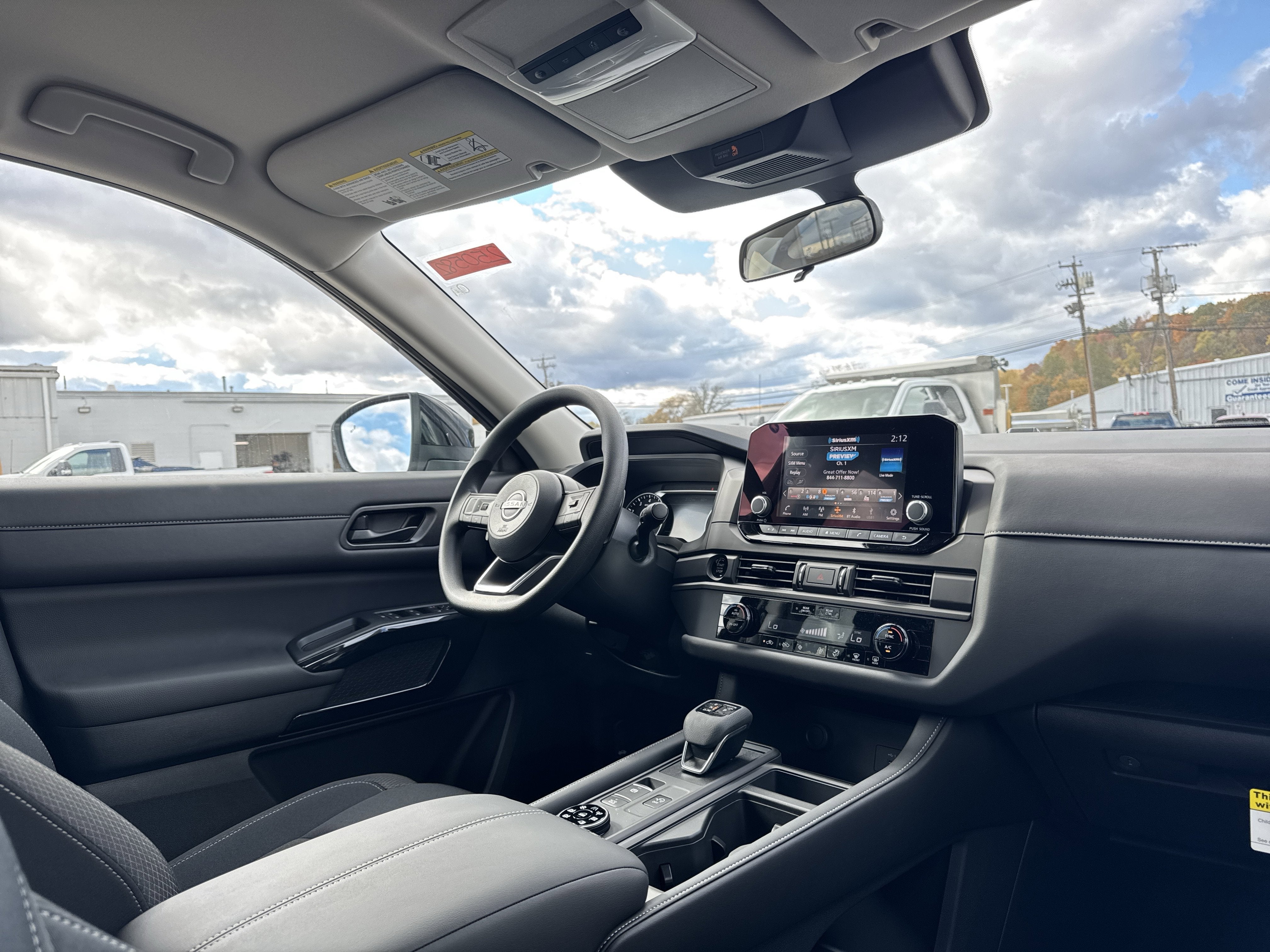 2025 Nissan Pathfinder S