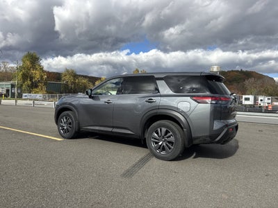 2025 Nissan Pathfinder S