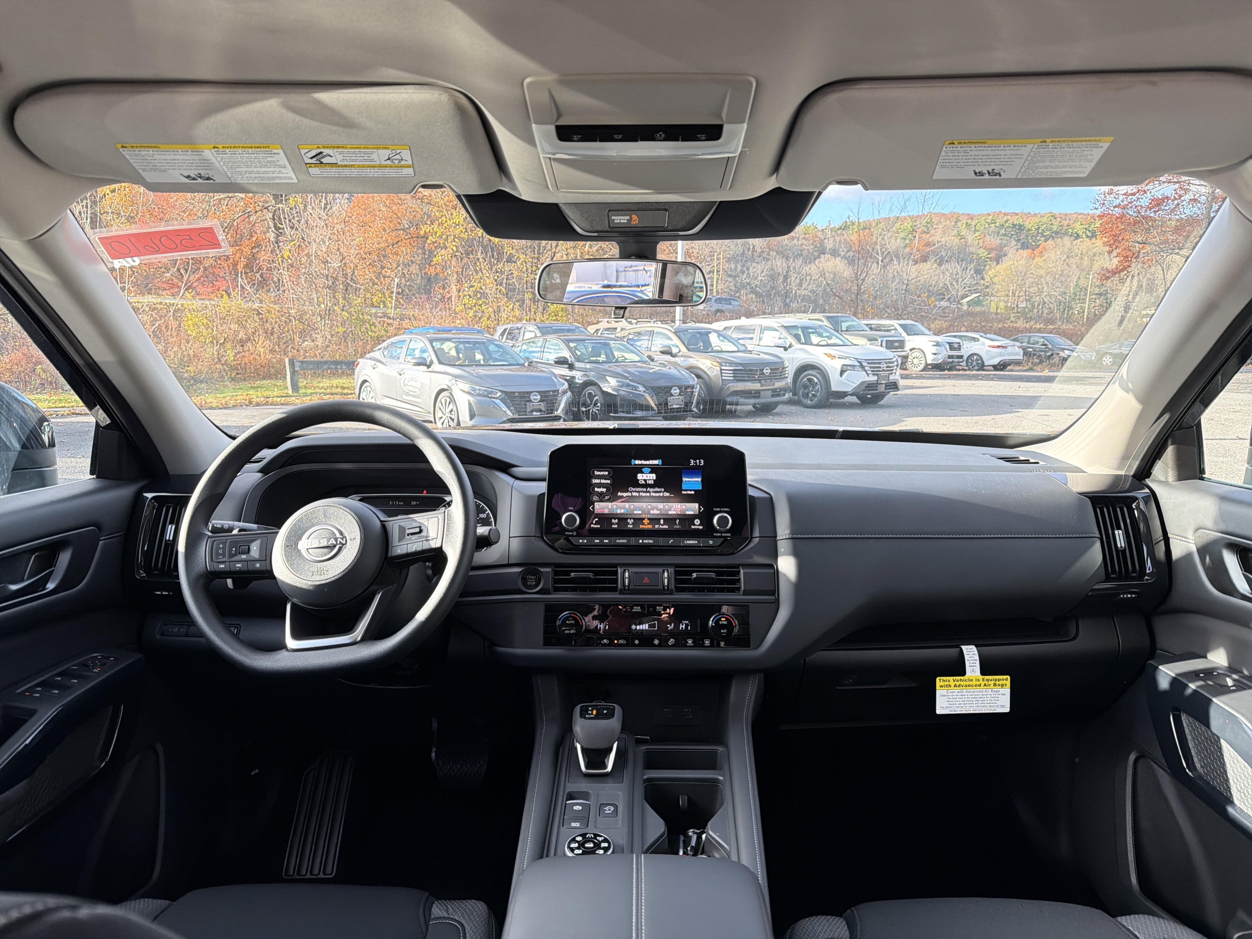 2025 Nissan Pathfinder S