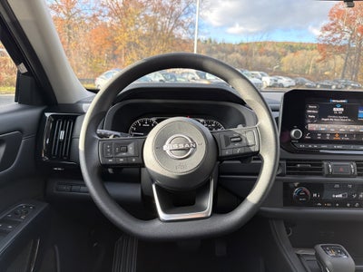 2025 Nissan Pathfinder S