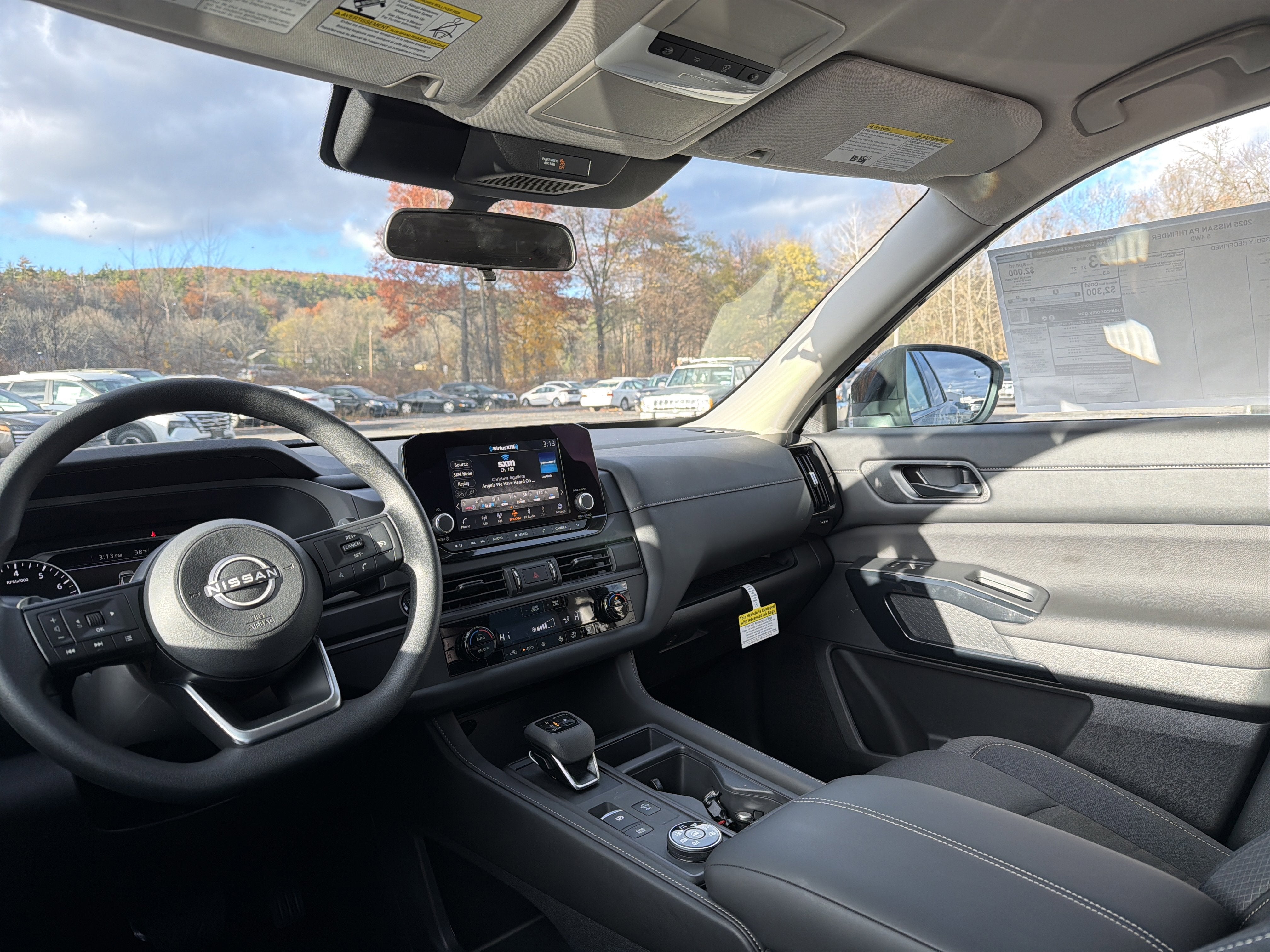 2025 Nissan Pathfinder S