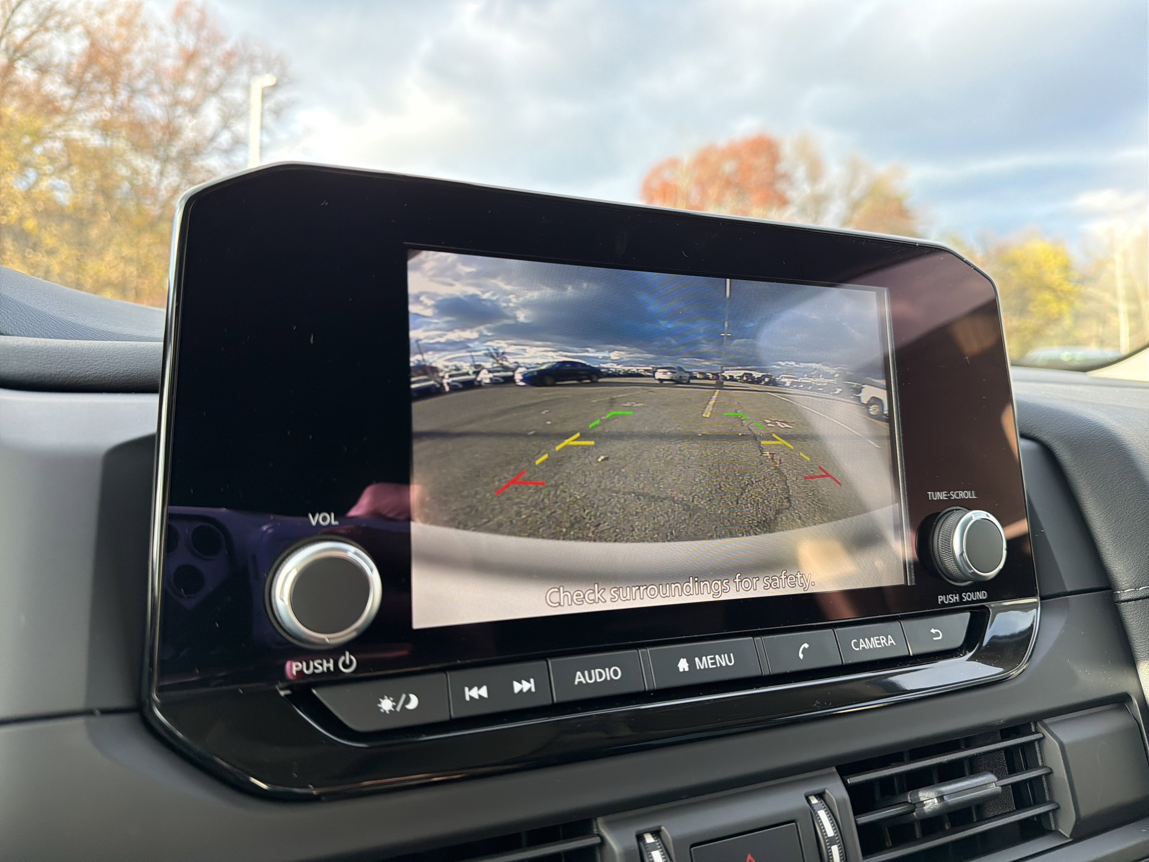 2025 Nissan Pathfinder S