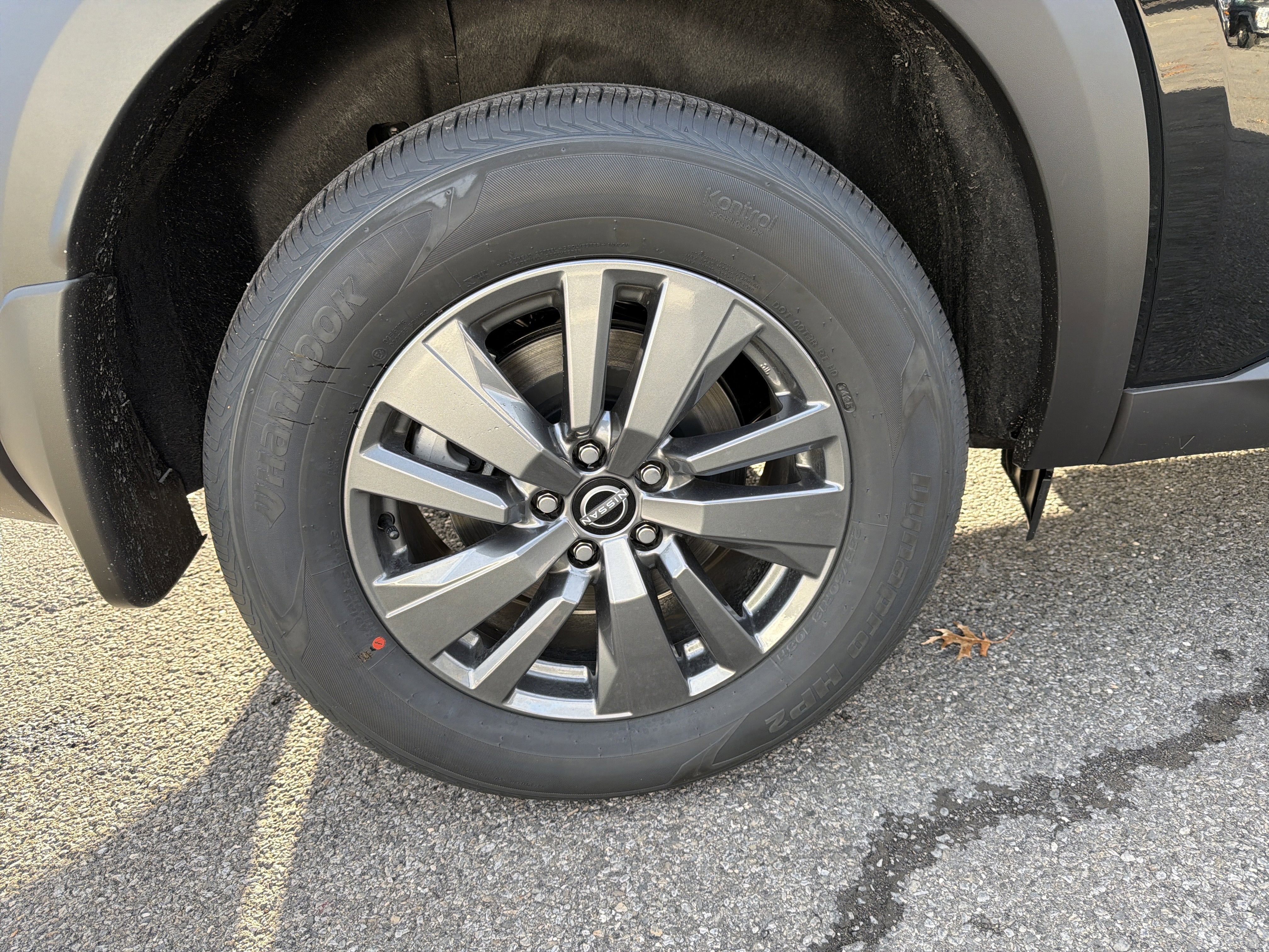 2025 Nissan Pathfinder S