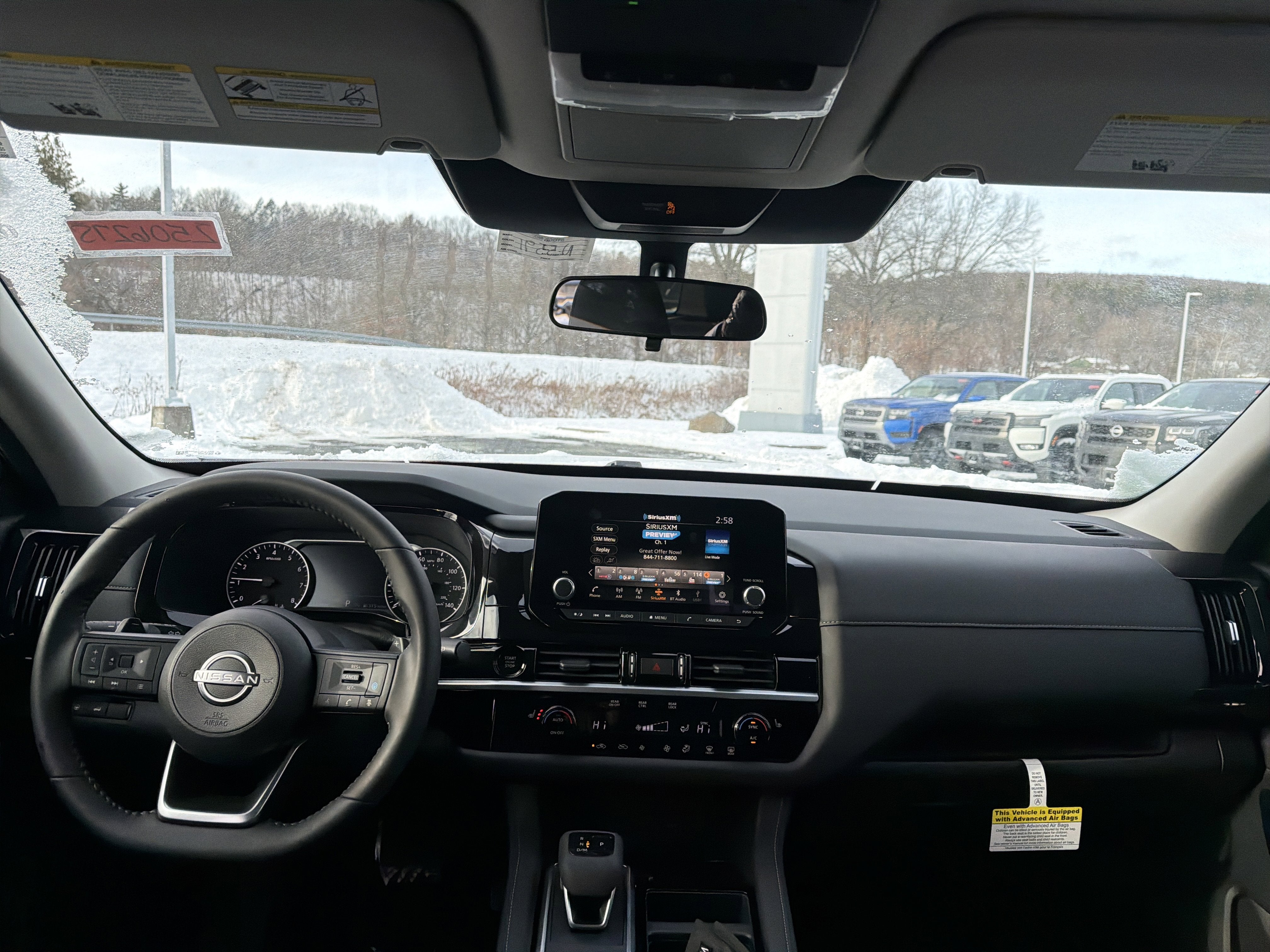 2025 Nissan Pathfinder SV