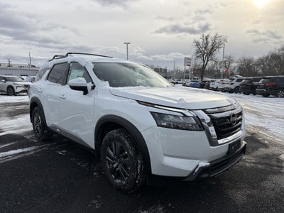 2025 Nissan Pathfinder SV