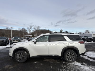 2025 Nissan Pathfinder SV