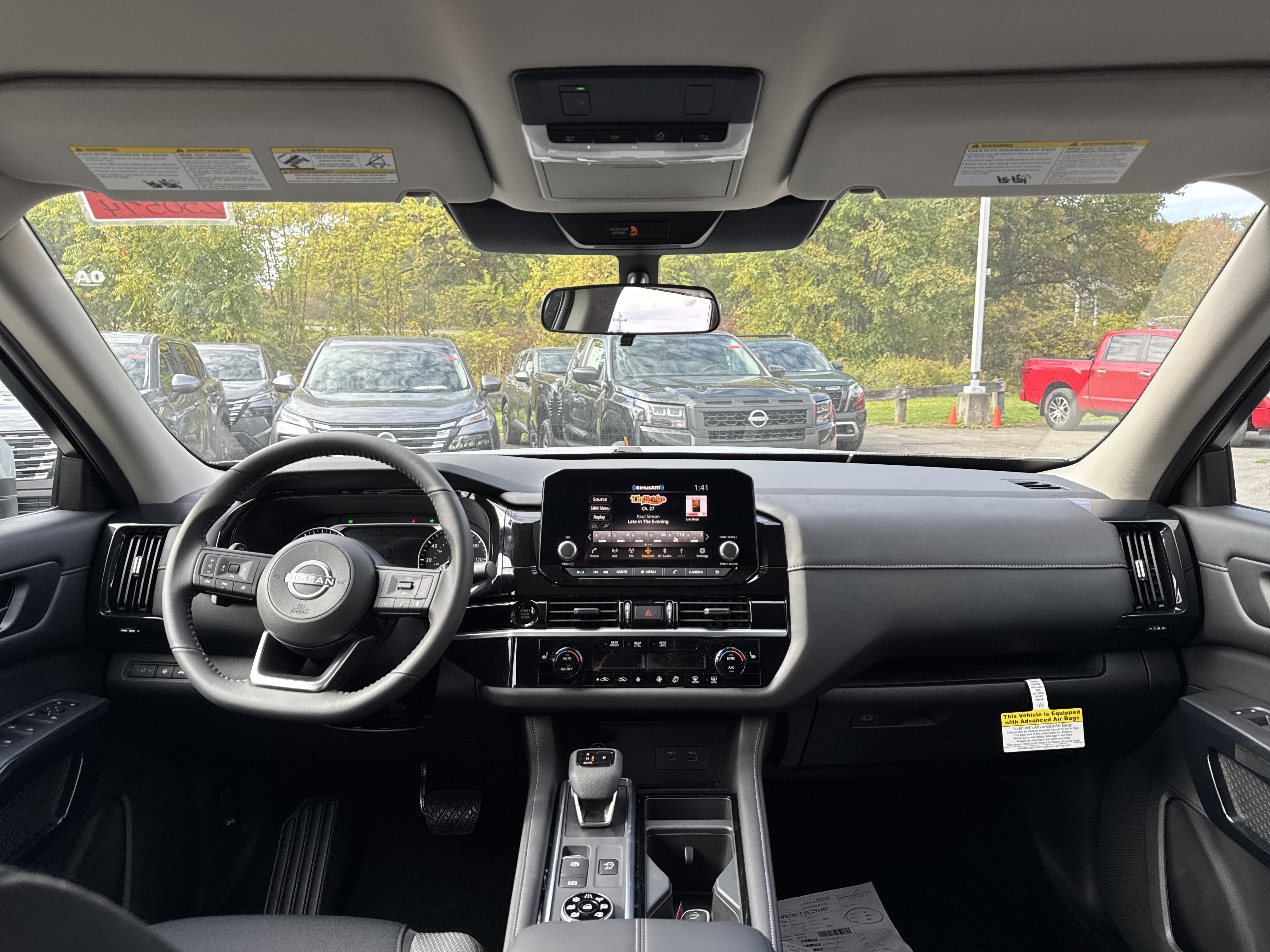 2025 Nissan Pathfinder SV