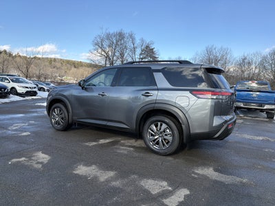 2025 Nissan Pathfinder SV