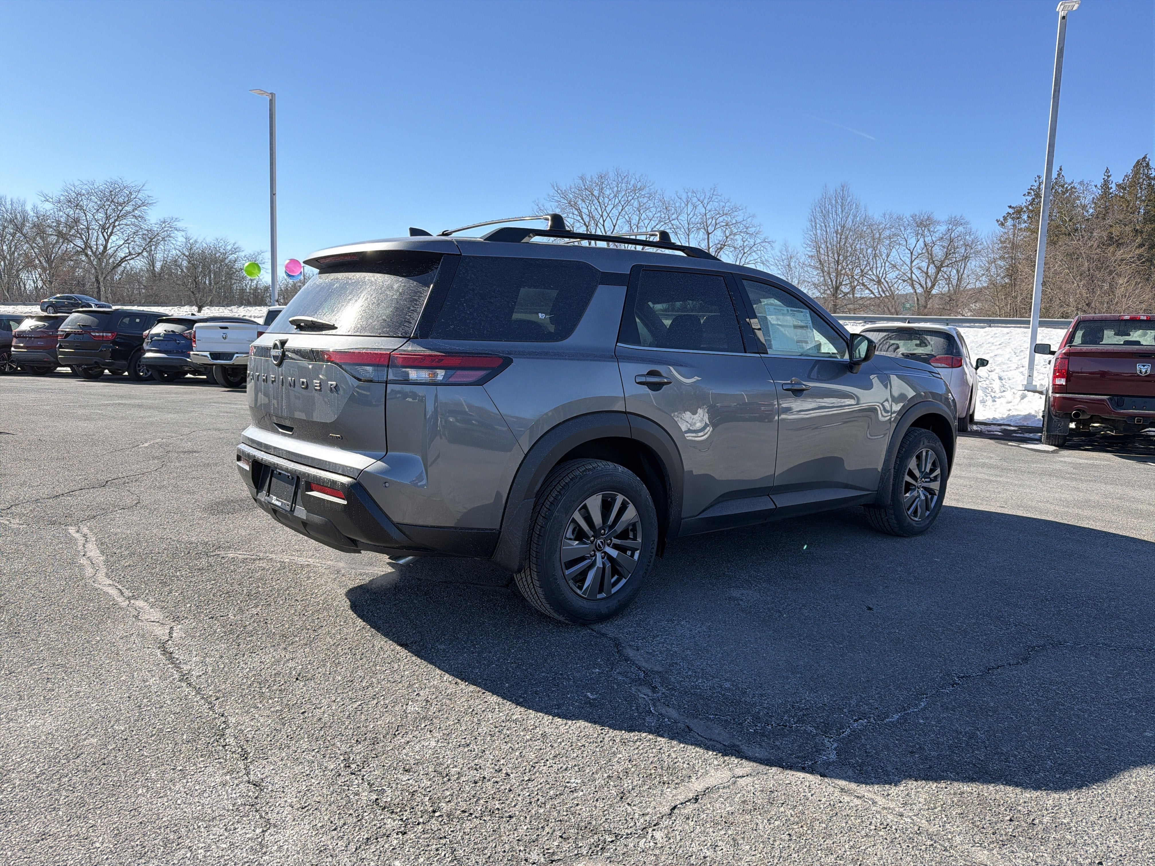 2026 Nissan Pathfinder SV