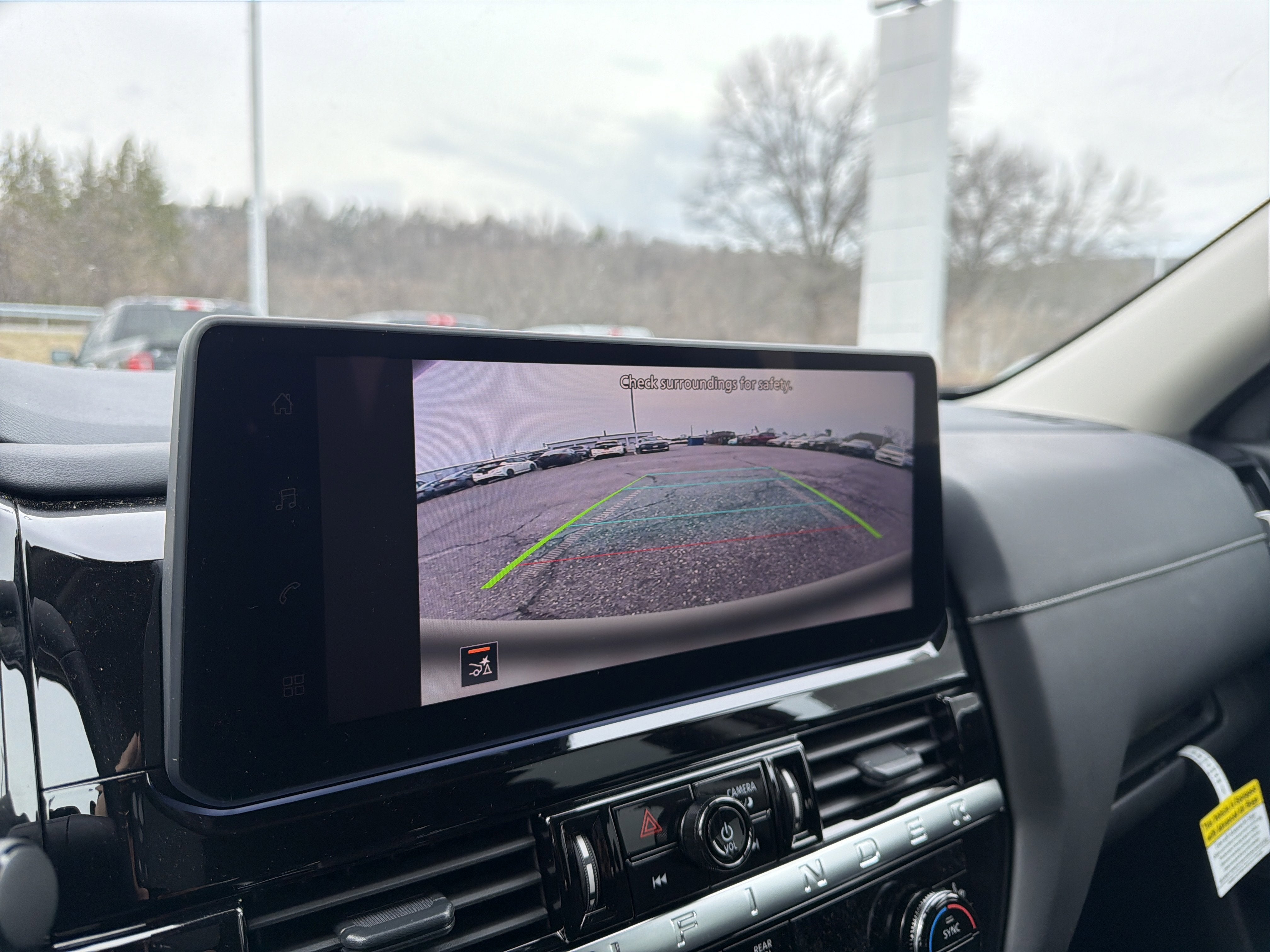 2026 Nissan Pathfinder SV