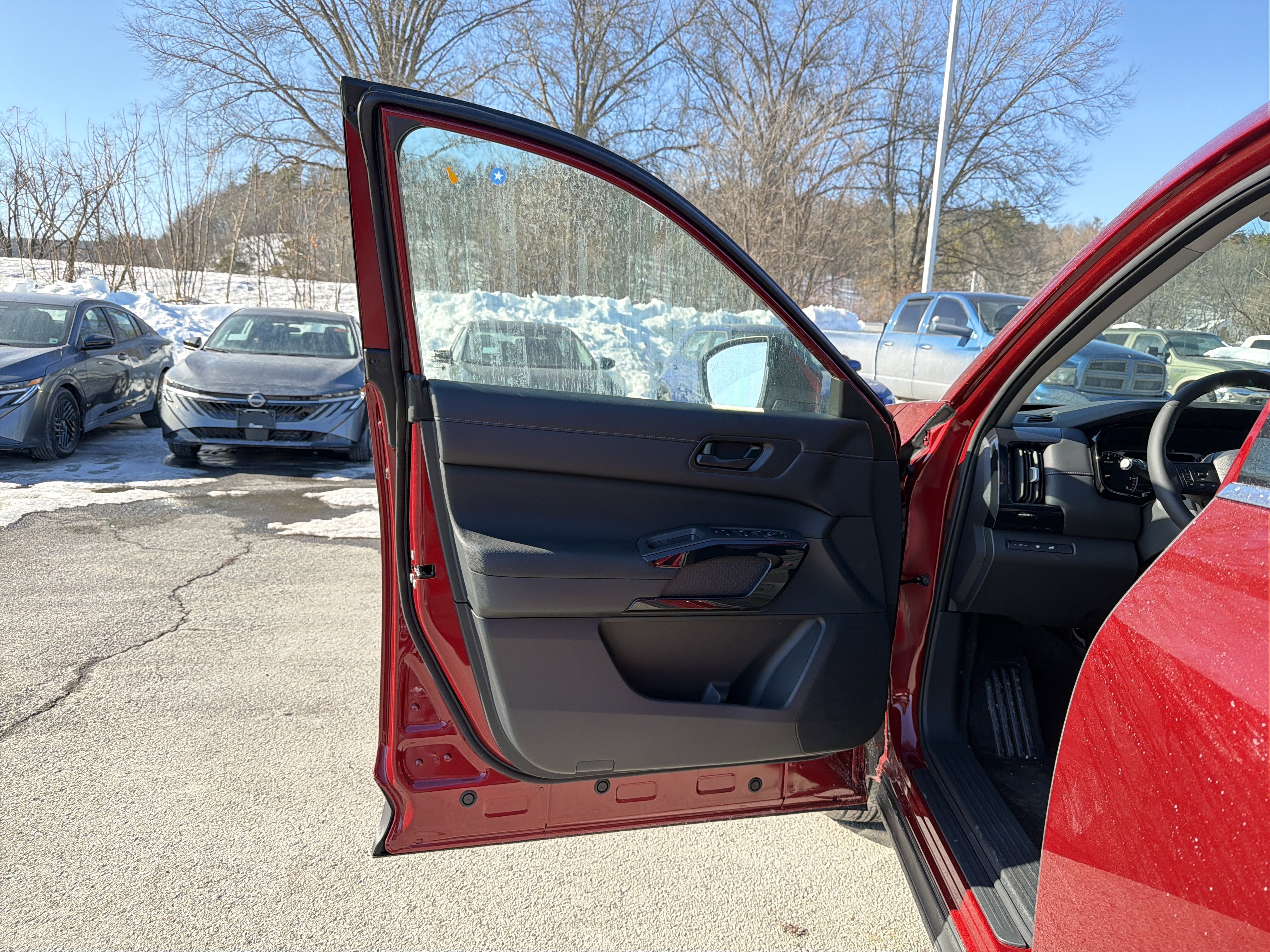 2026 Nissan Pathfinder SV