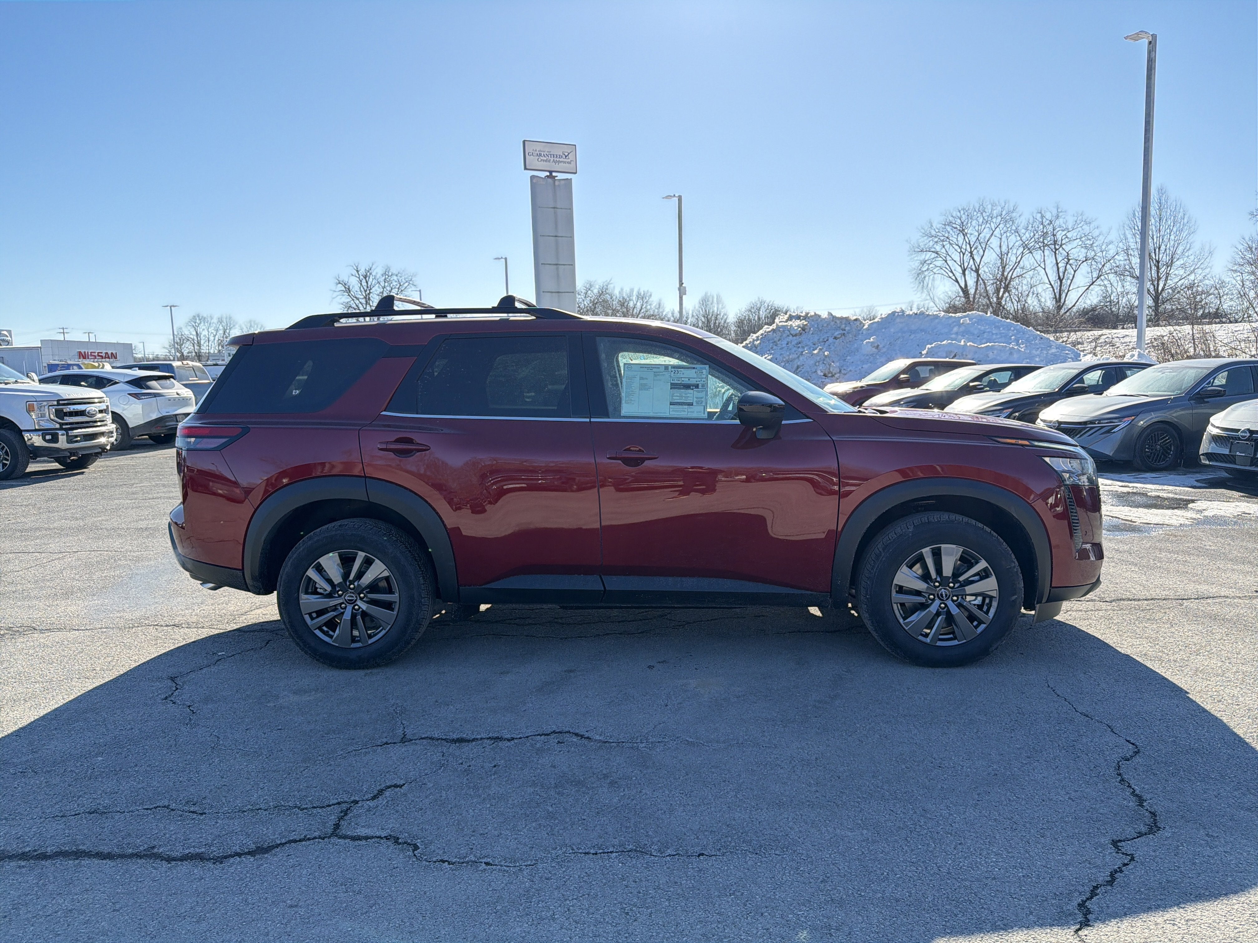 2026 Nissan Pathfinder SV