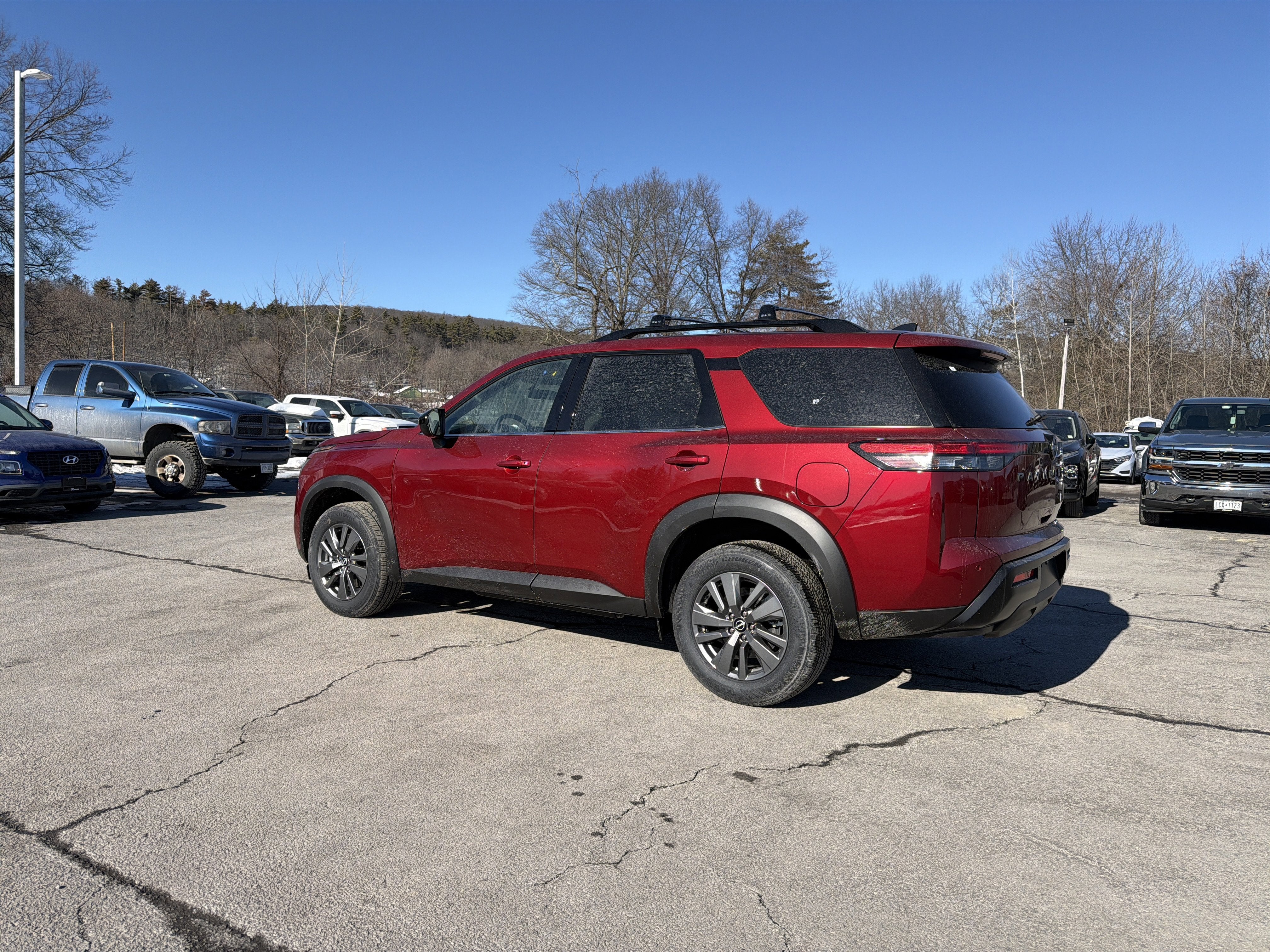 2026 Nissan Pathfinder SV