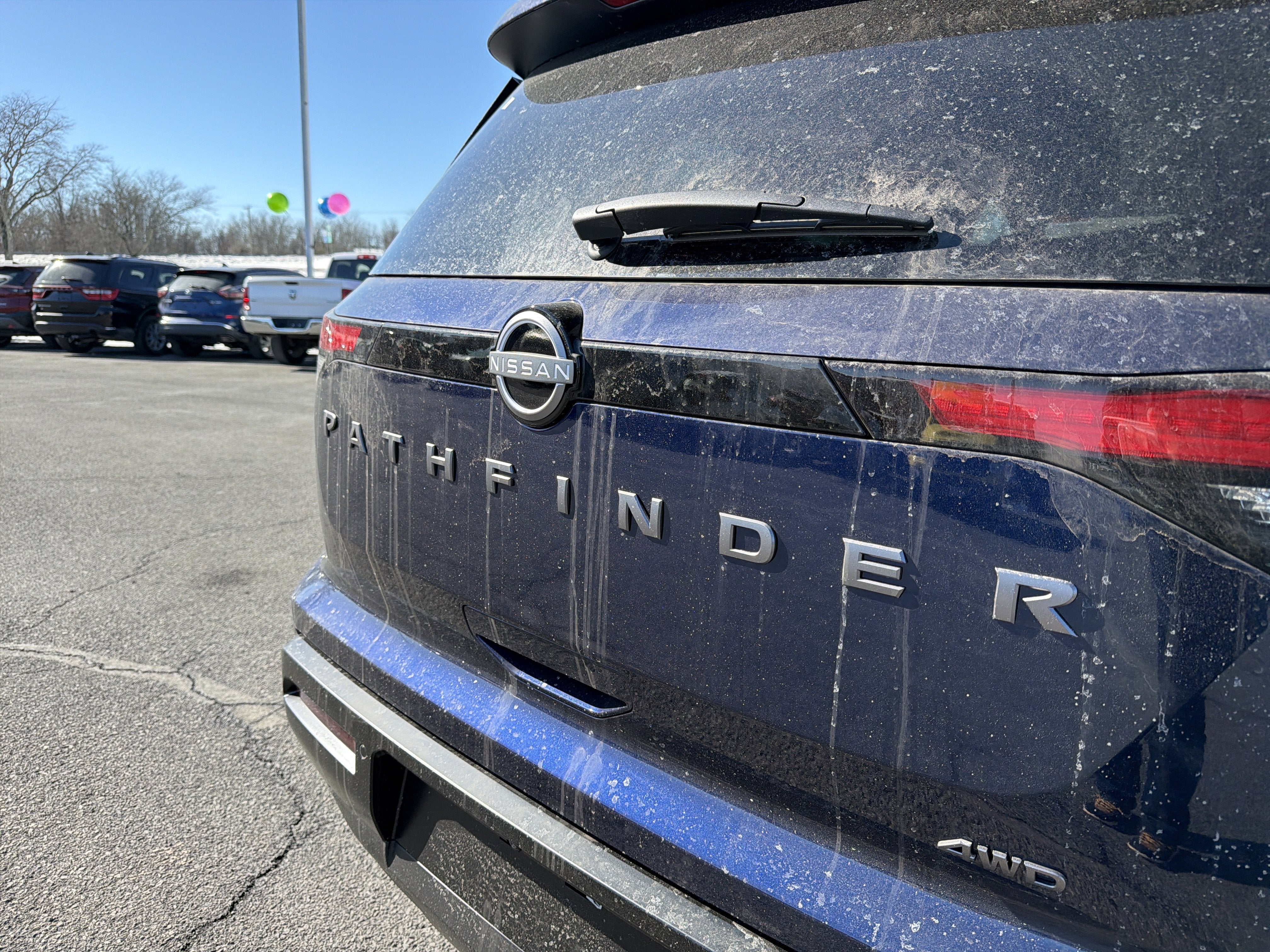 2026 Nissan Pathfinder SV