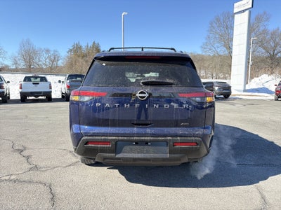 2026 Nissan Pathfinder SV
