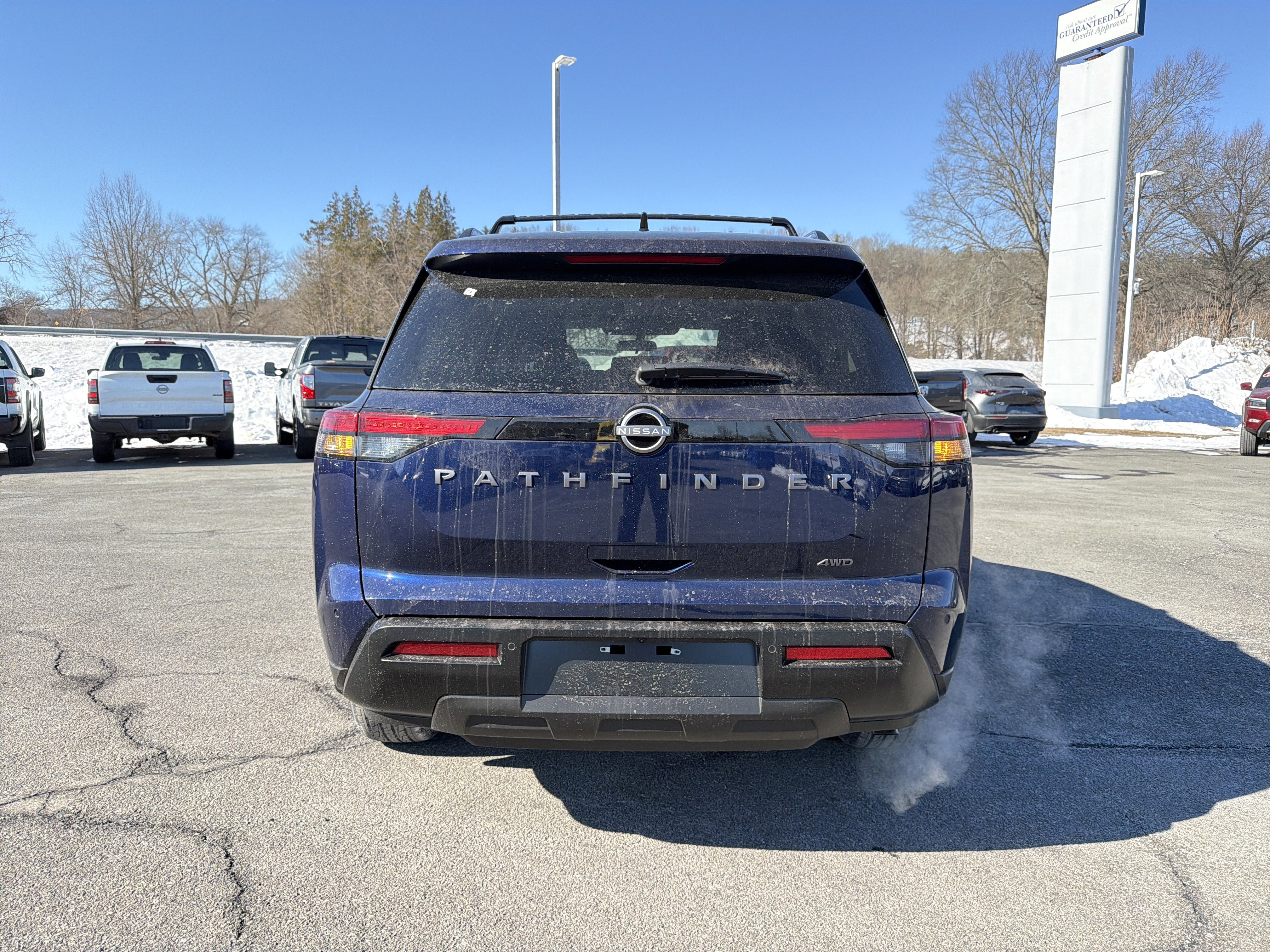 2026 Nissan Pathfinder SV