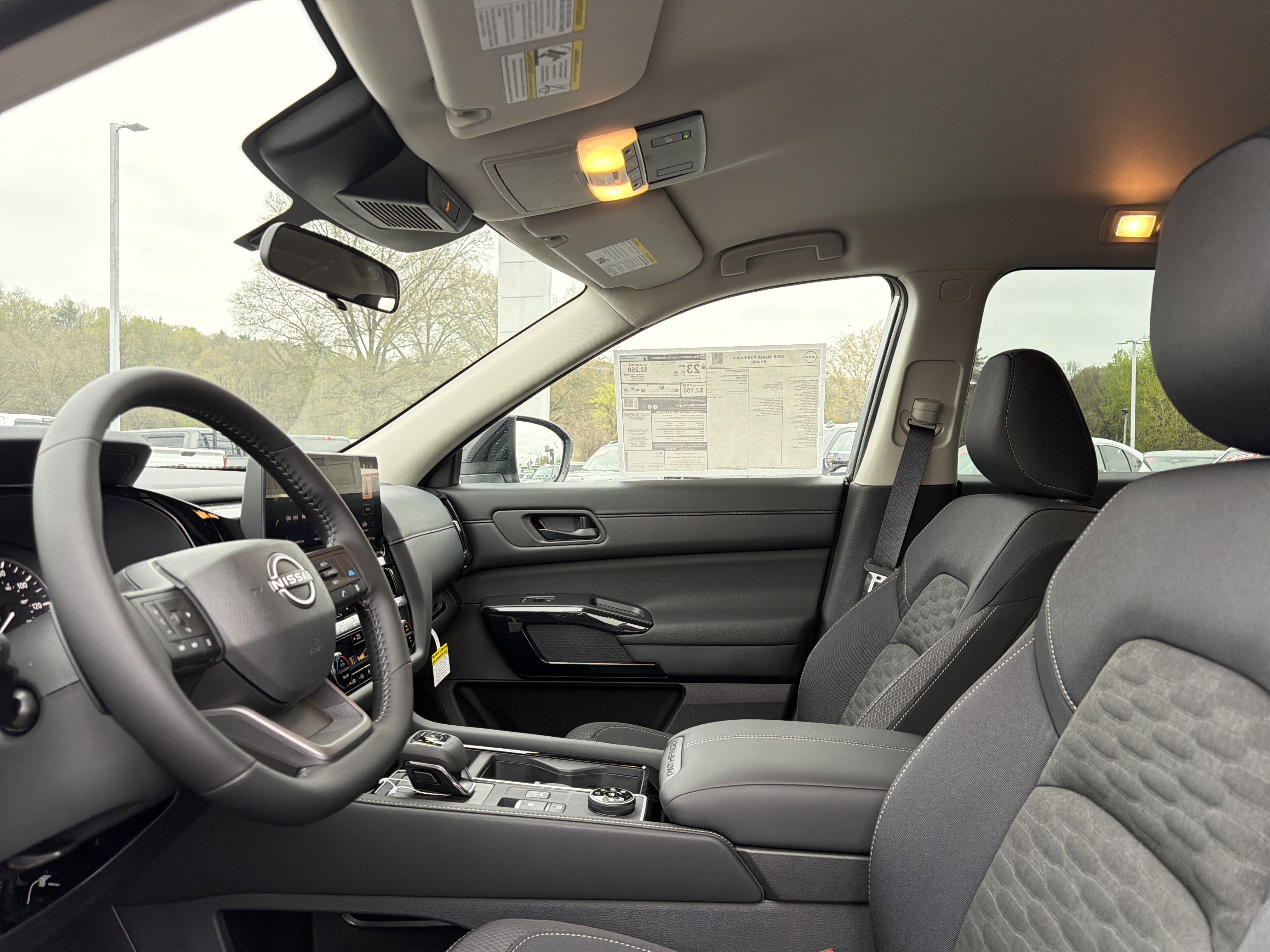 2026 Nissan Pathfinder SV