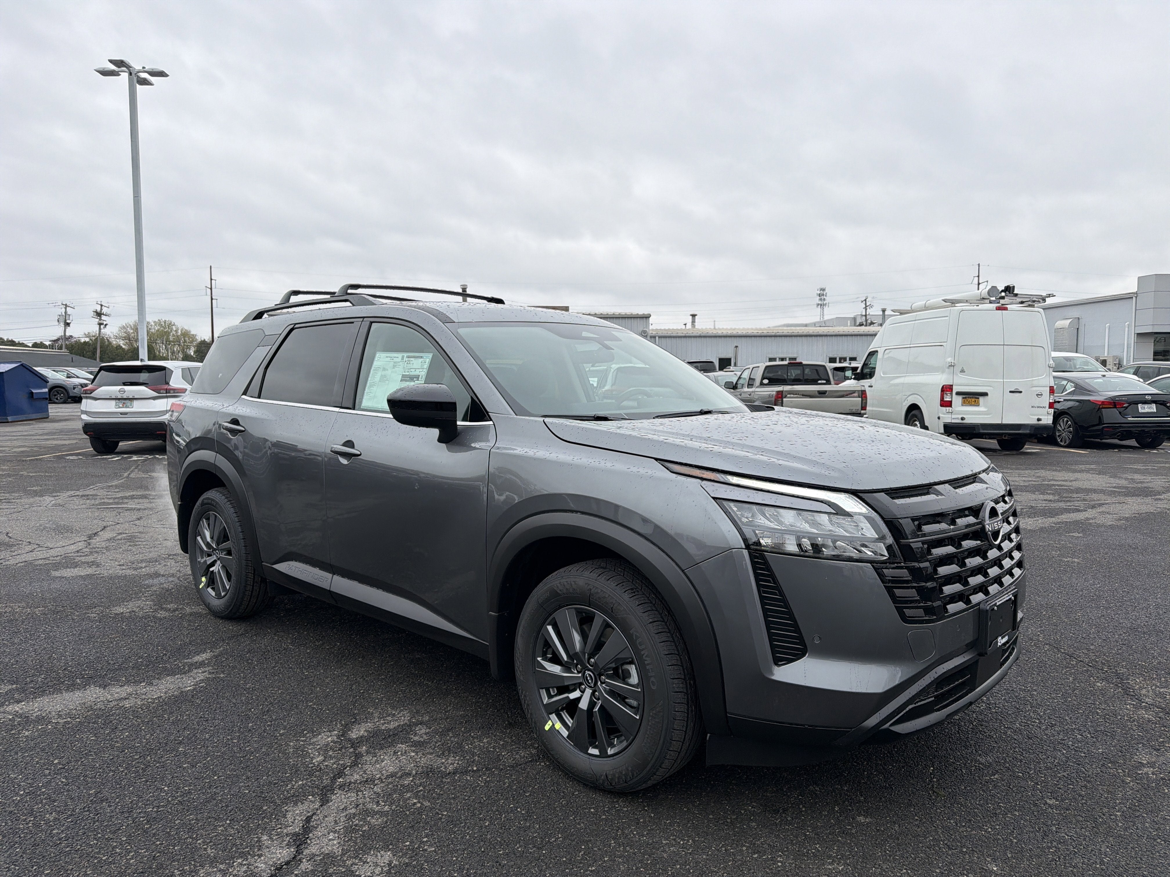 2026 Nissan Pathfinder SV