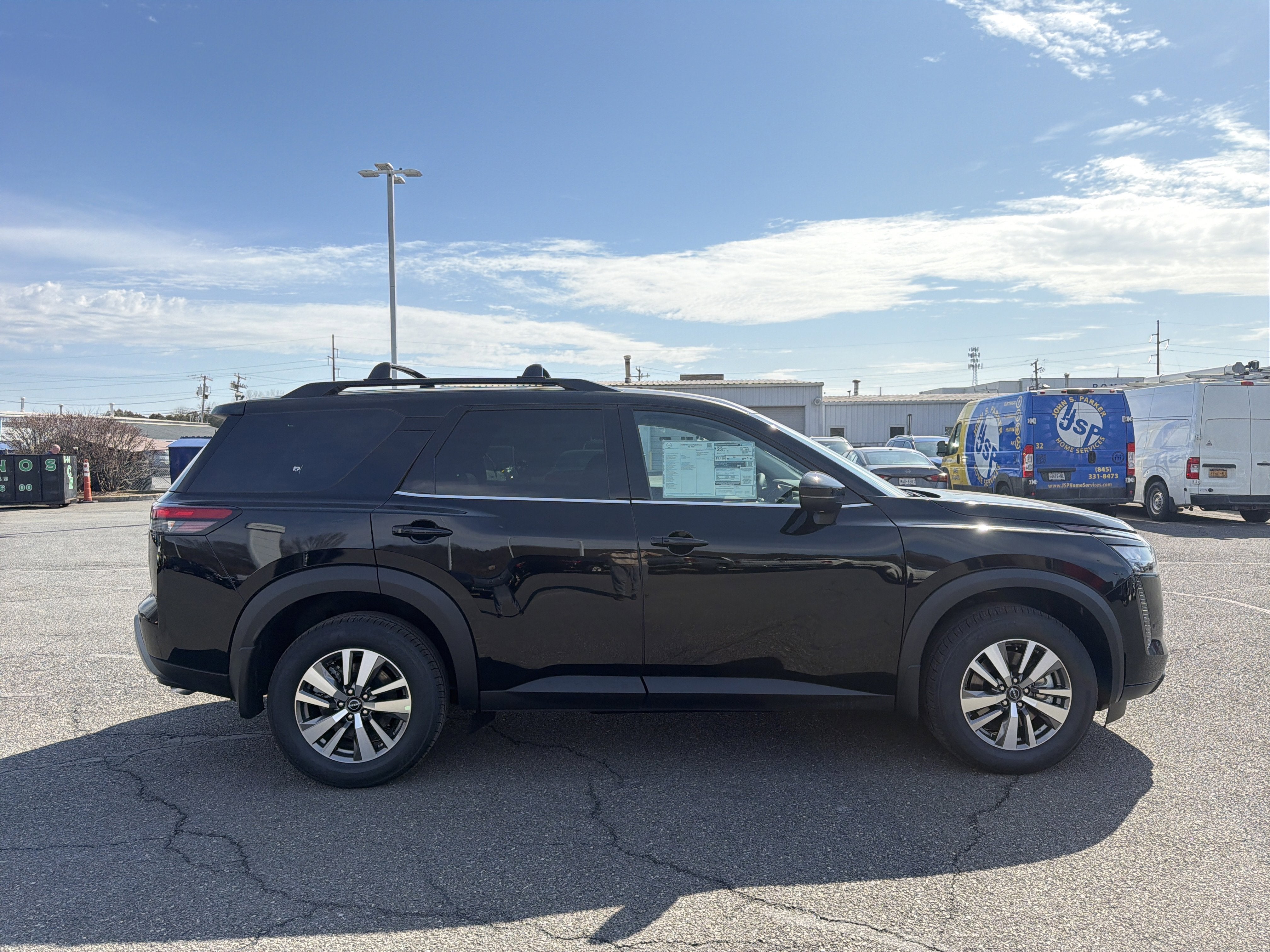 2026 Nissan Pathfinder SL