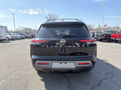 2026 Nissan Pathfinder SL