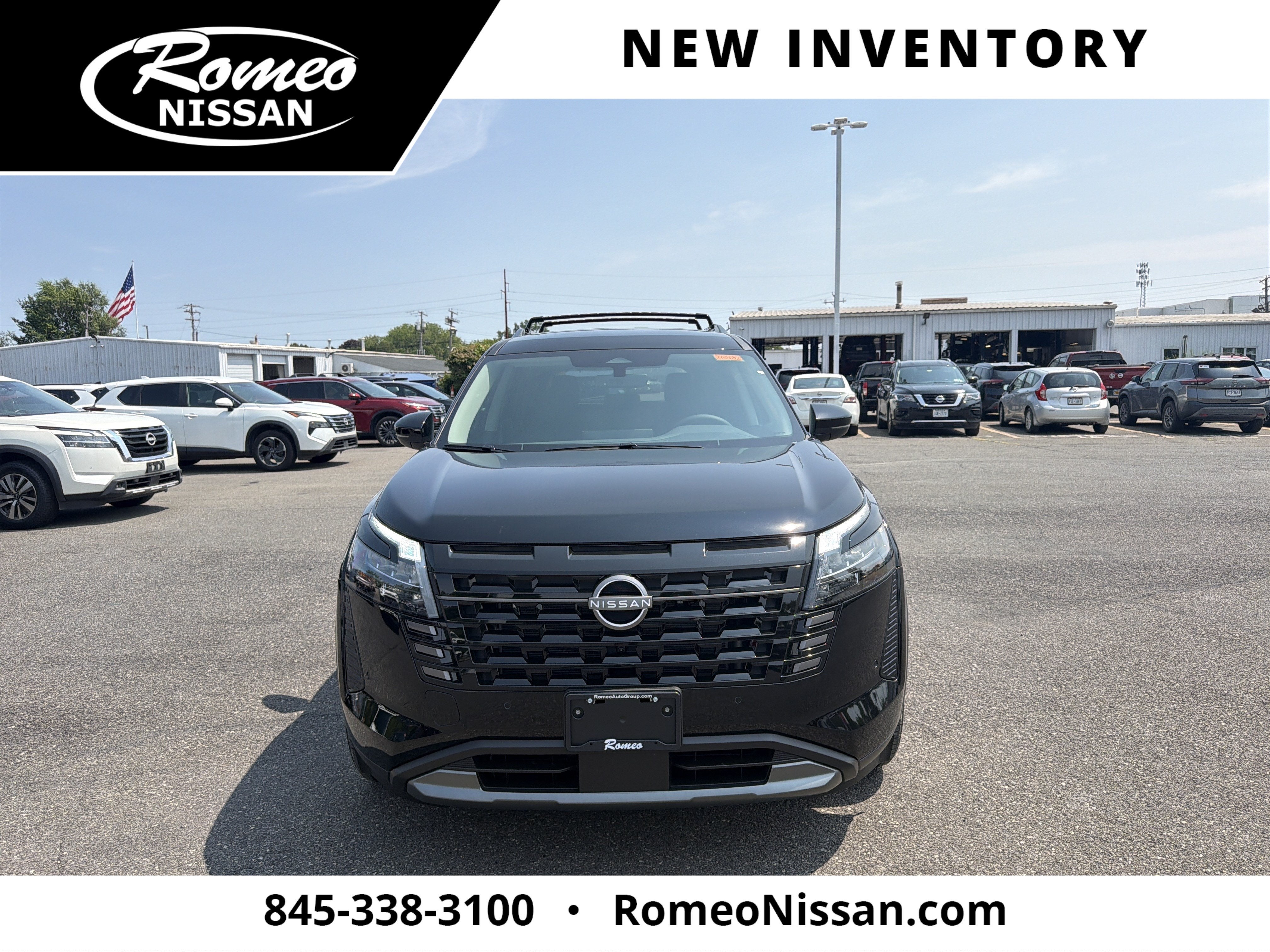 2026 Nissan Pathfinder SL
