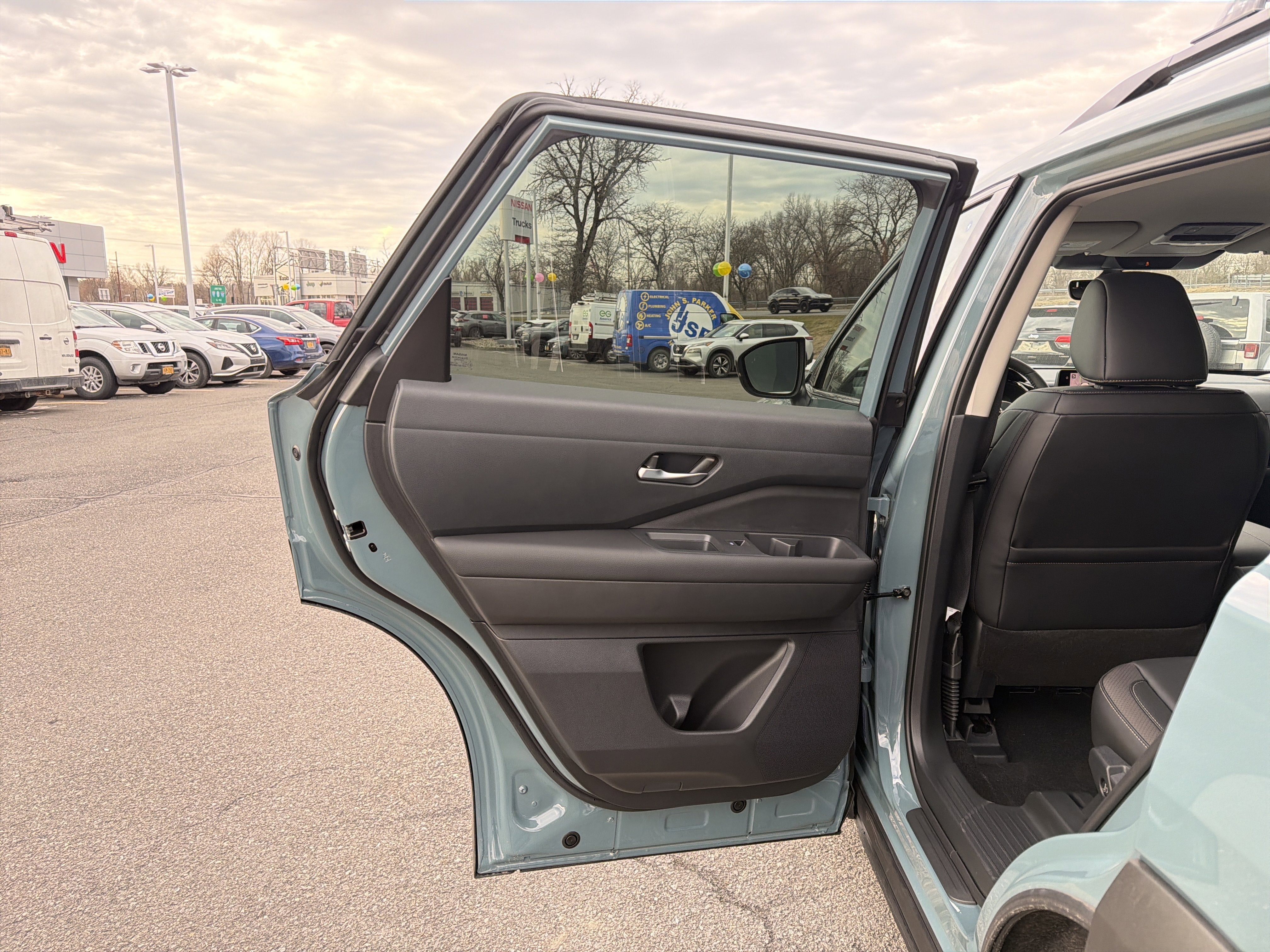 2026 Nissan Pathfinder SL