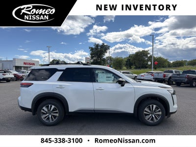 2026 Nissan Pathfinder SL