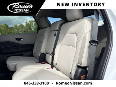 2026 Nissan Pathfinder SL