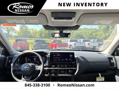 2026 Nissan Pathfinder SL