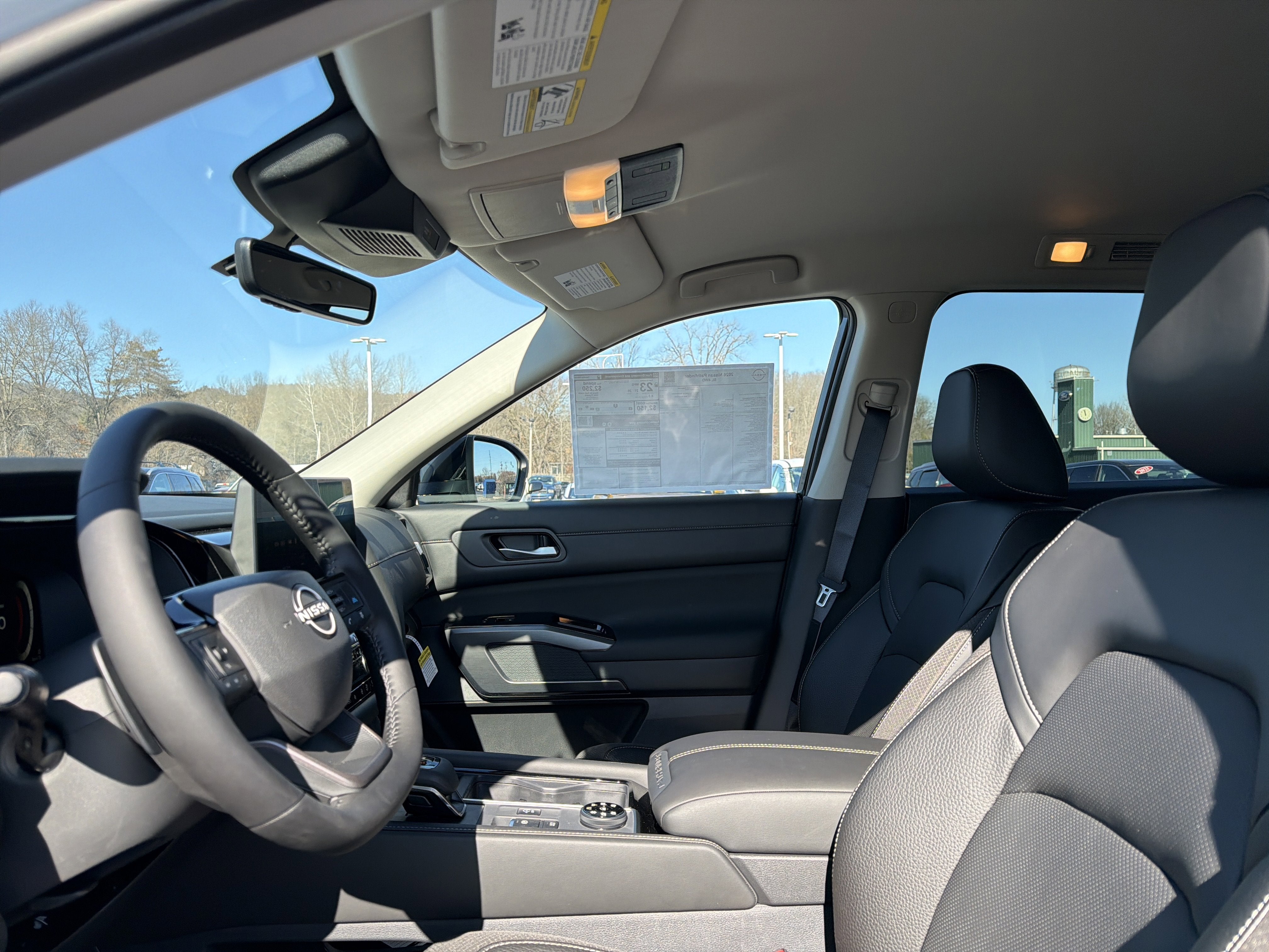 2026 Nissan Pathfinder SL