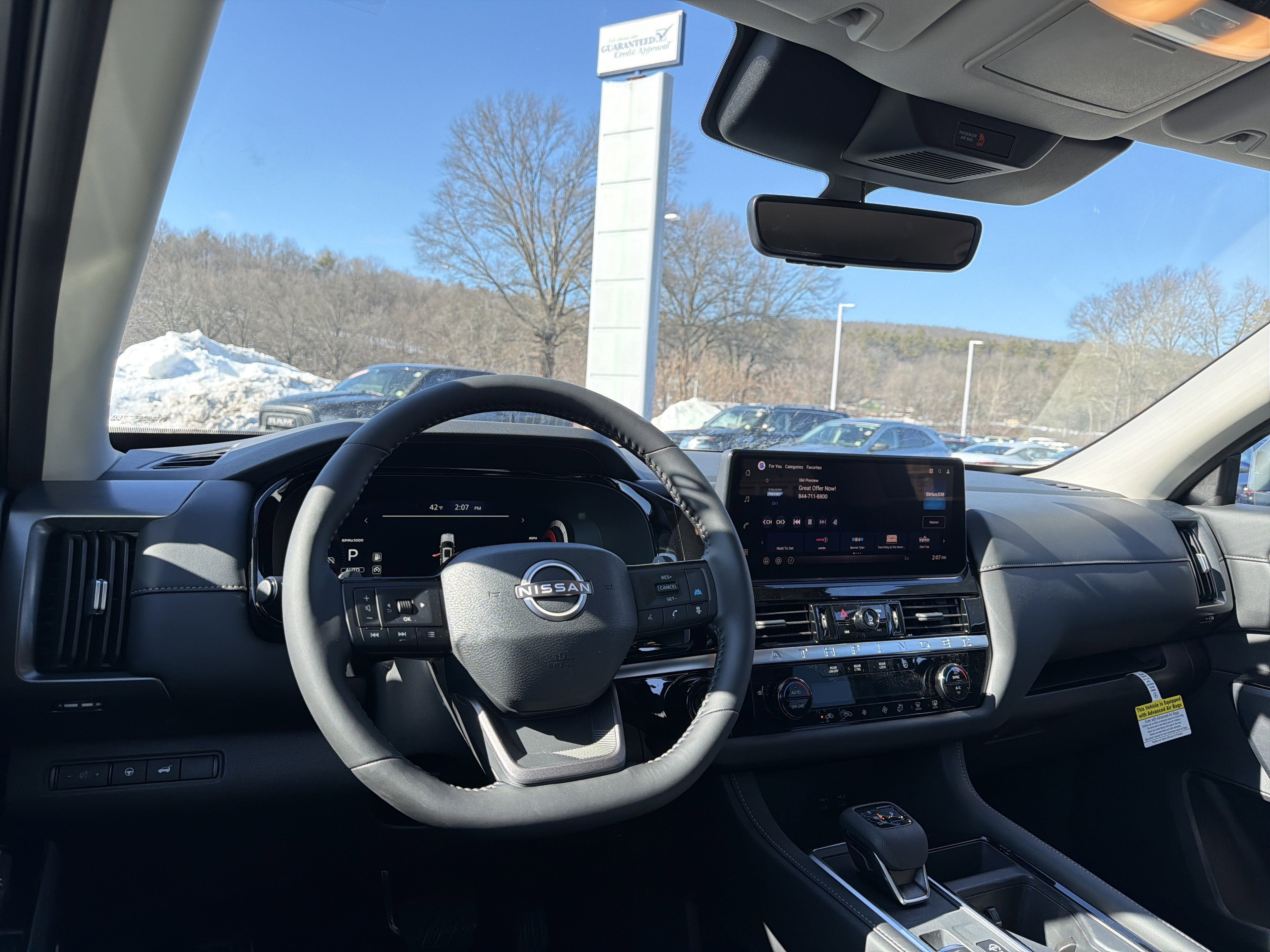 2026 Nissan Pathfinder SL