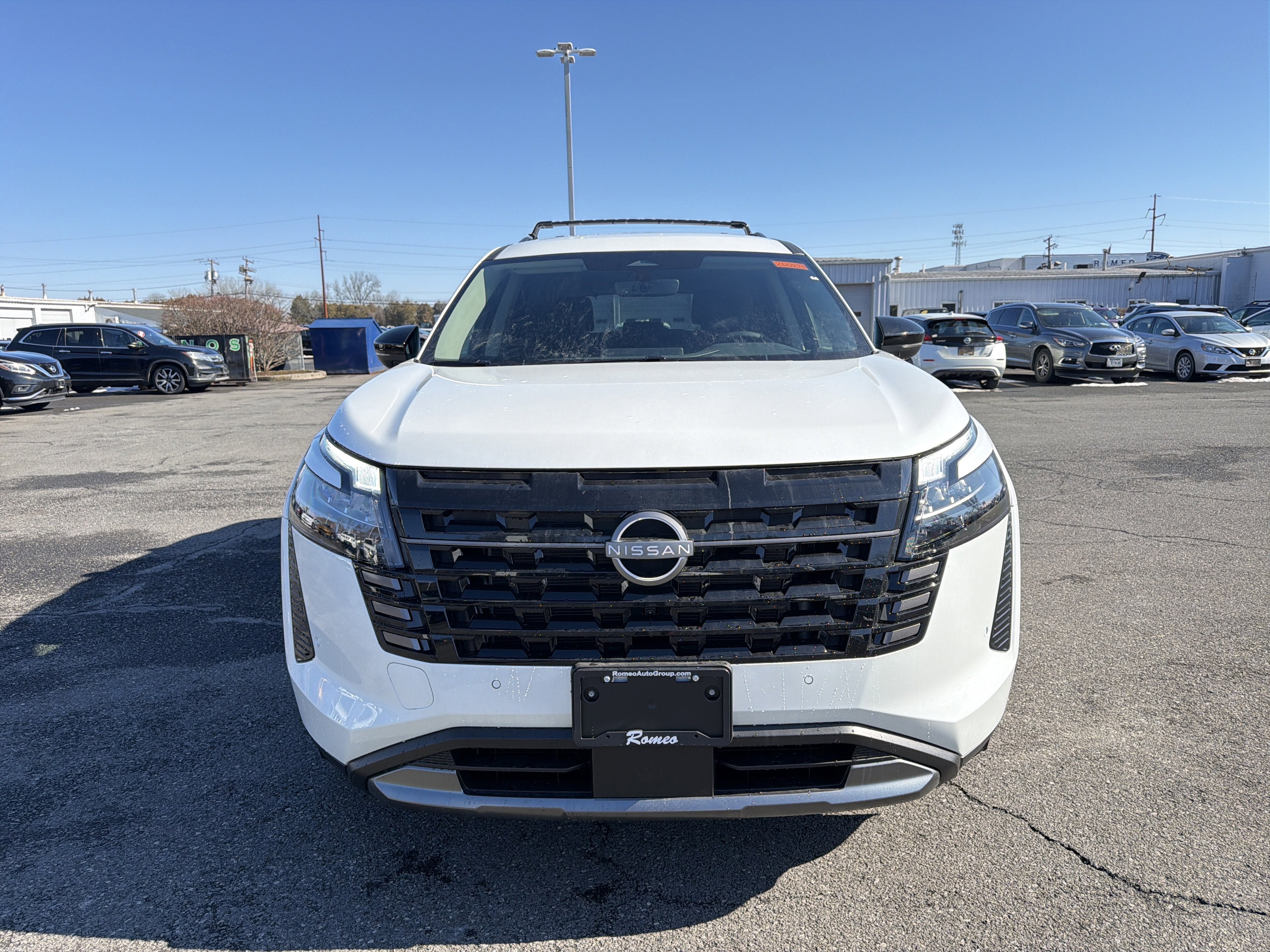 2026 Nissan Pathfinder SL