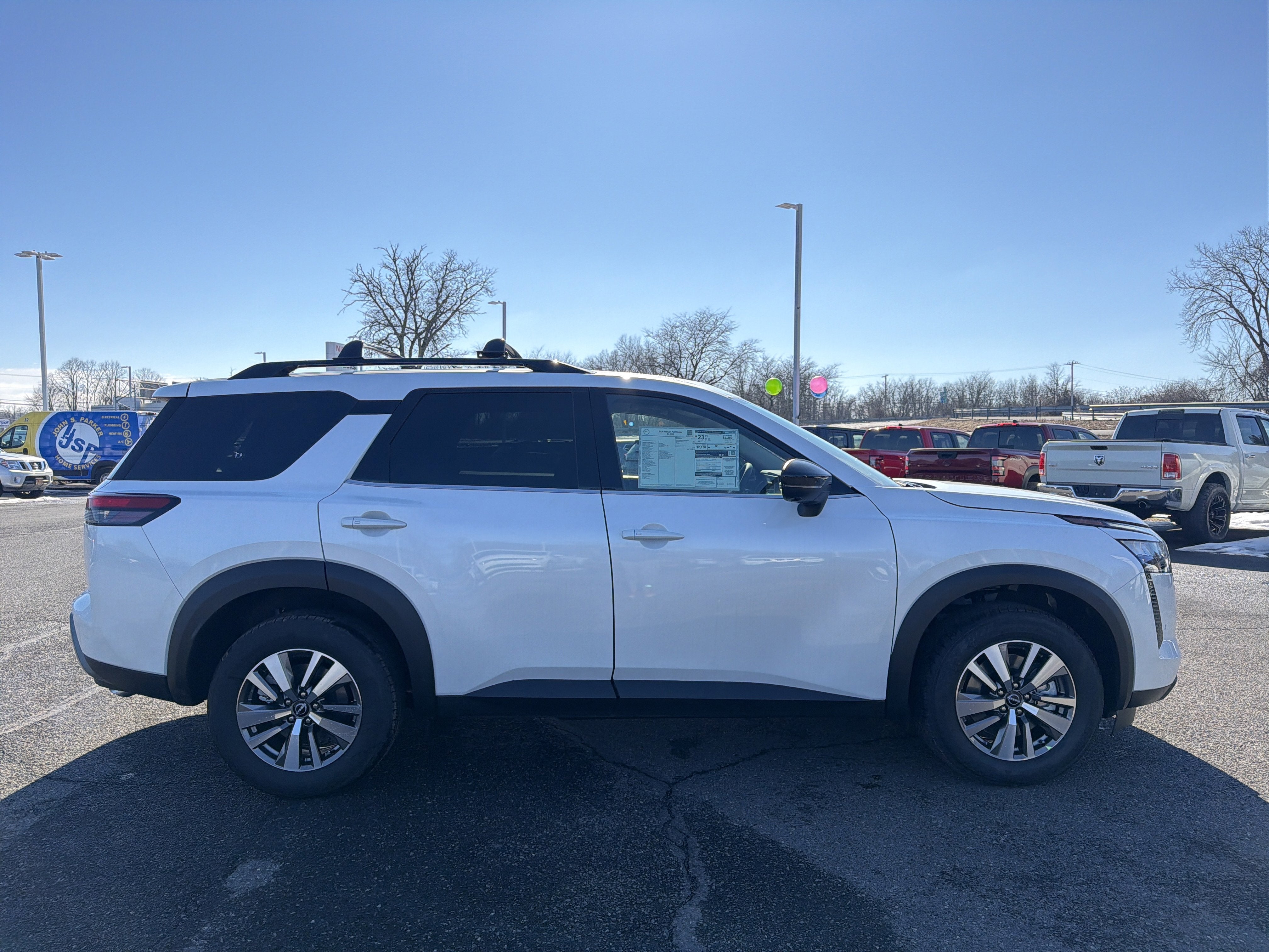 2026 Nissan Pathfinder SL