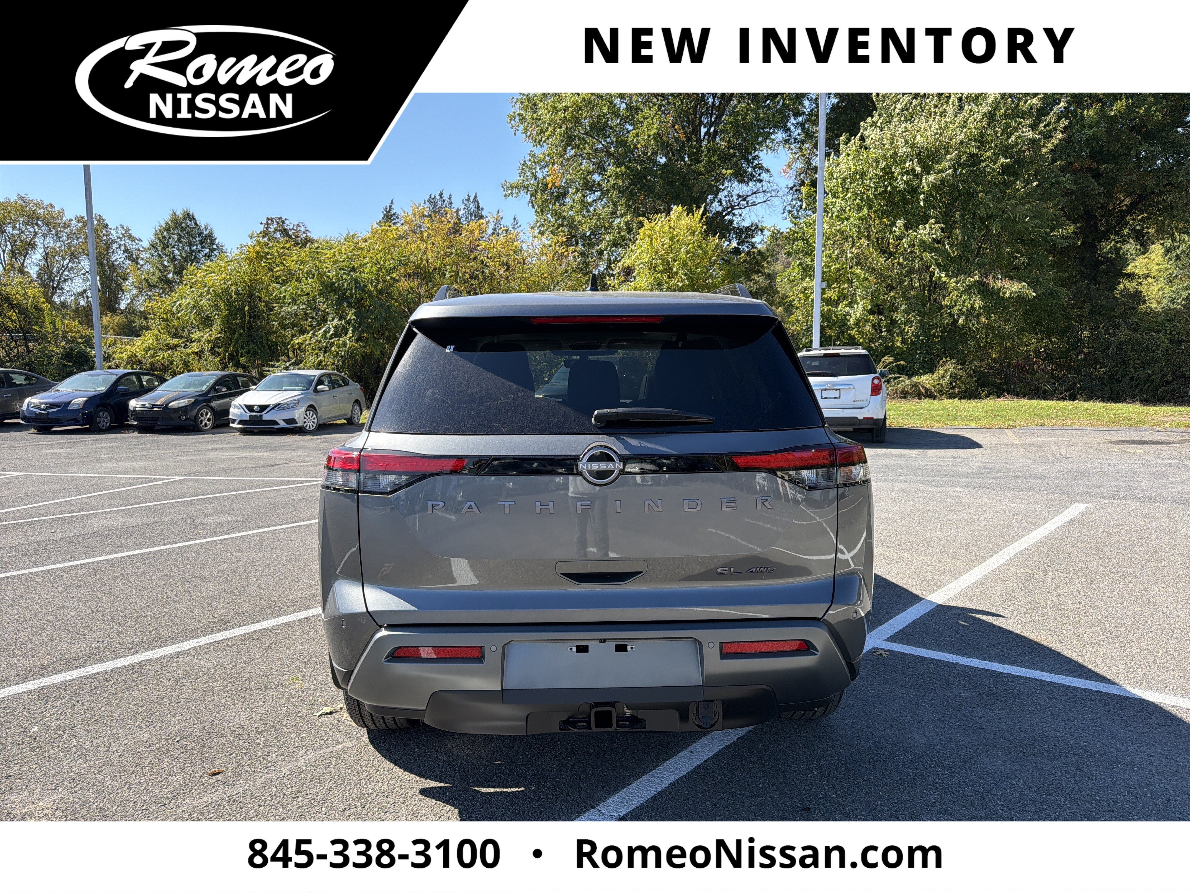 2026 Nissan Pathfinder SL