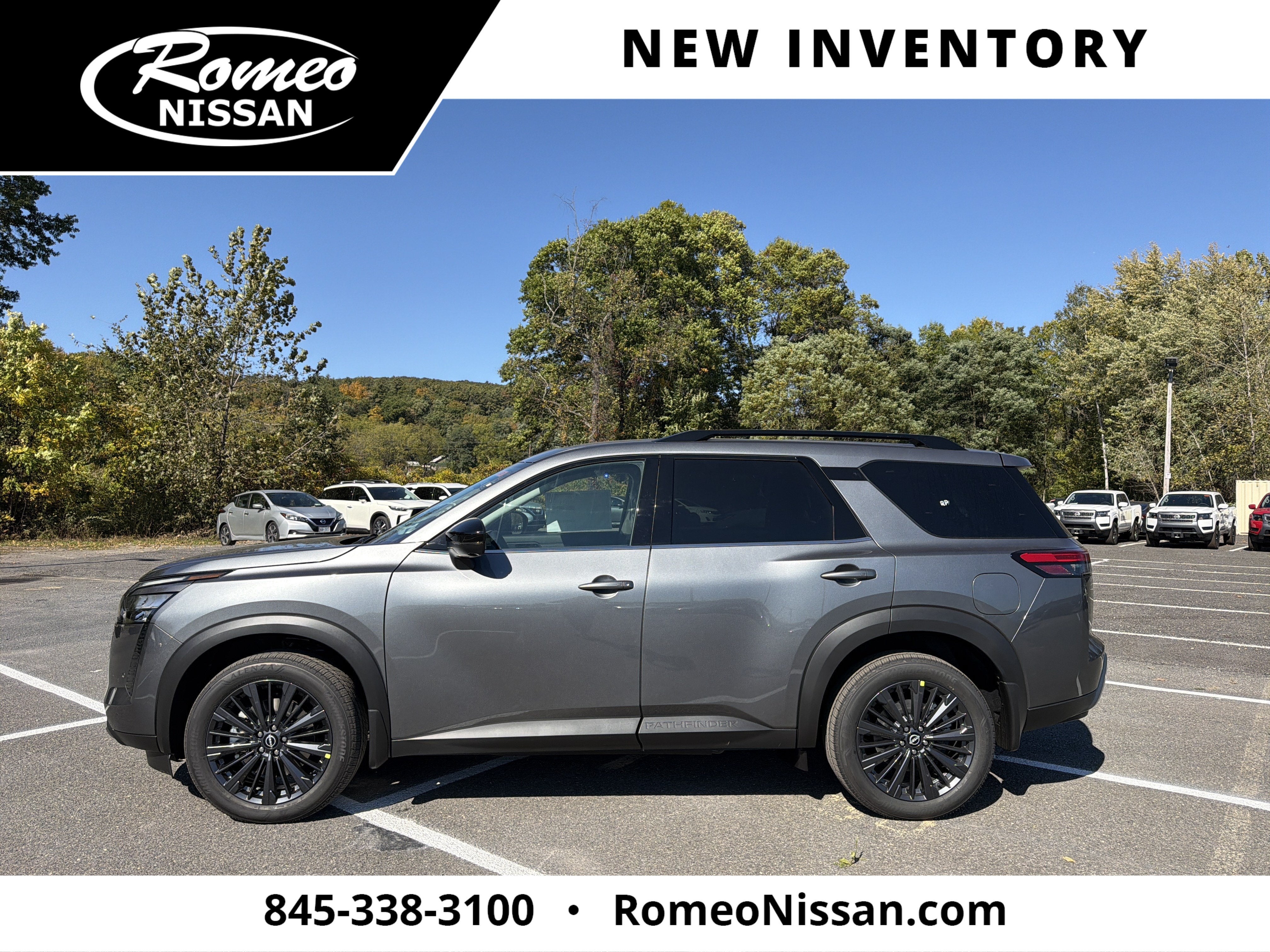 2026 Nissan Pathfinder SL