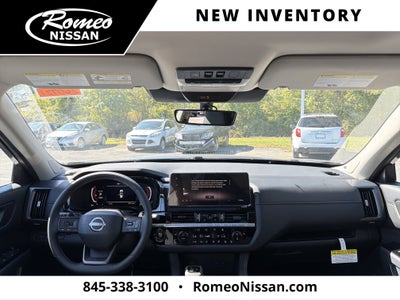2026 Nissan Pathfinder SL