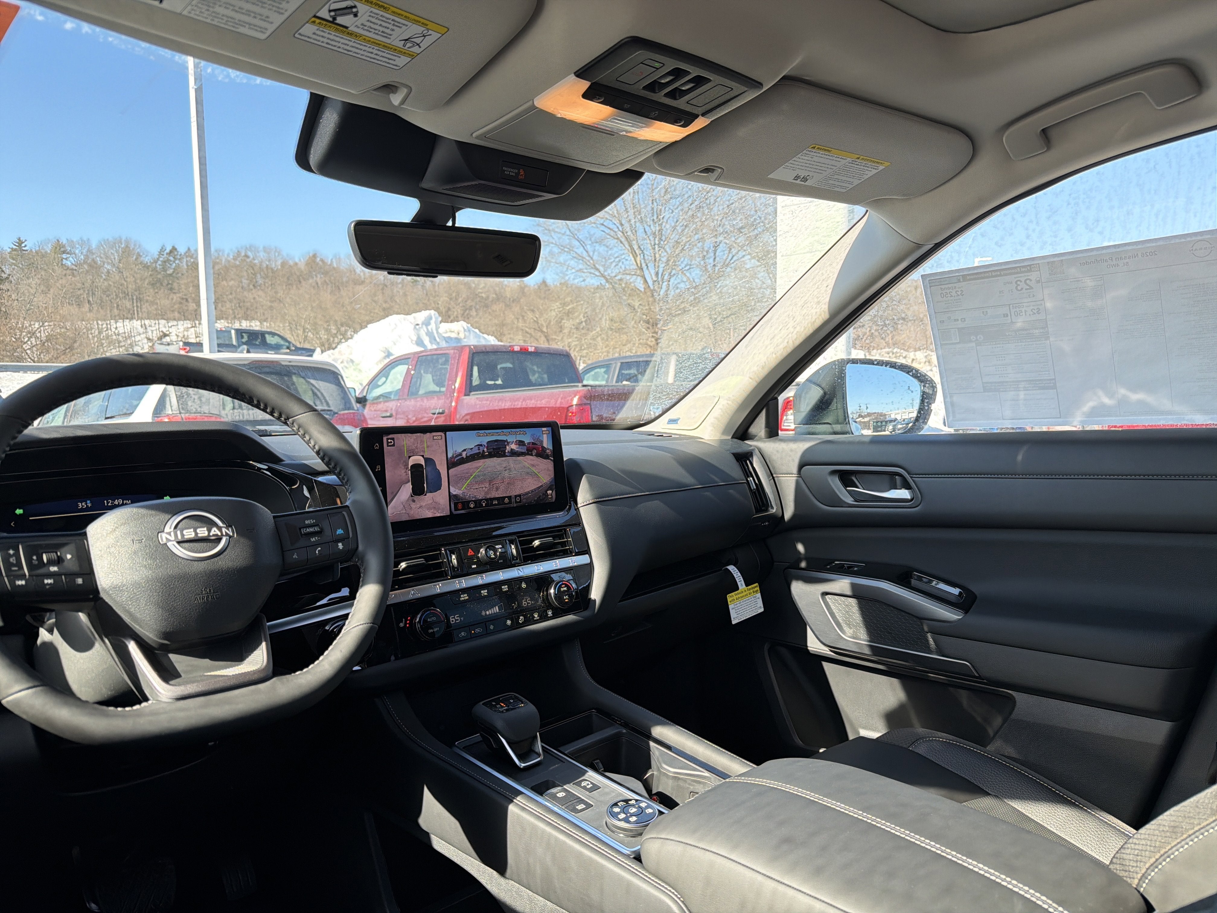 2026 Nissan Pathfinder SL