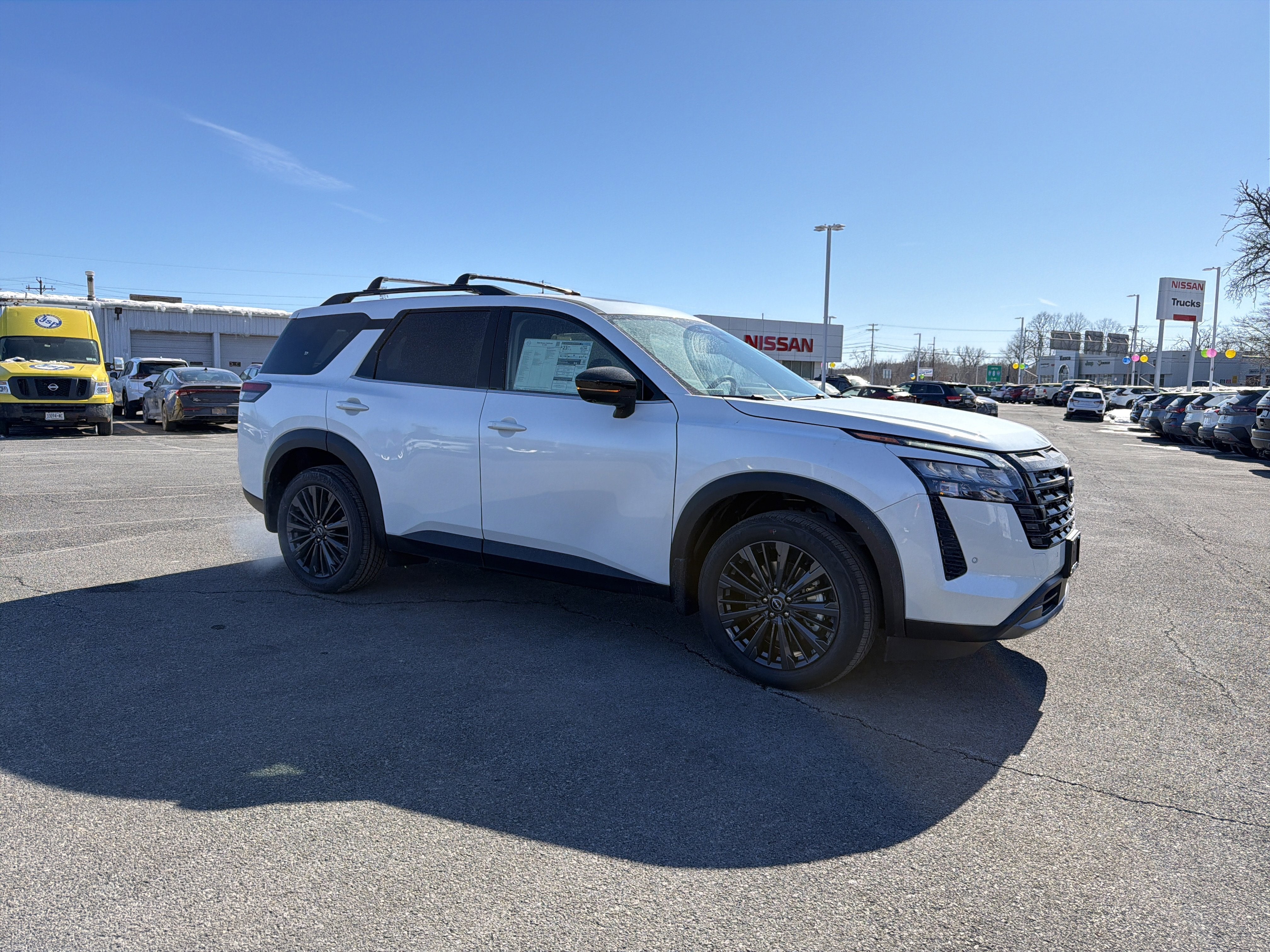 2026 Nissan Pathfinder SL