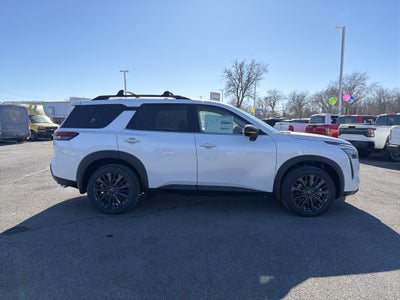2026 Nissan Pathfinder SL