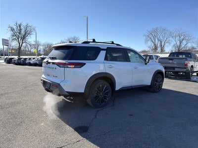 2026 Nissan Pathfinder SL