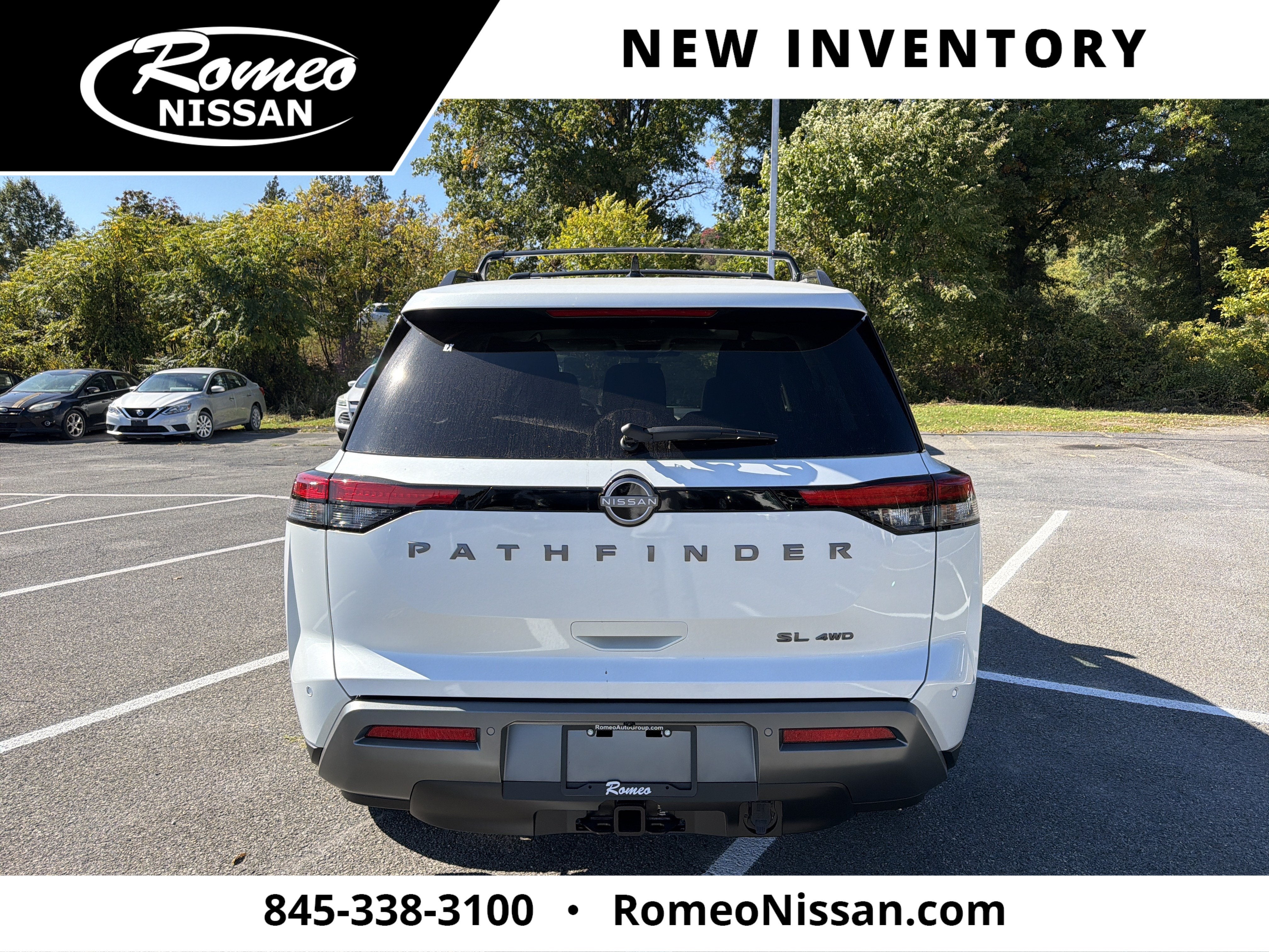 2026 Nissan Pathfinder SL