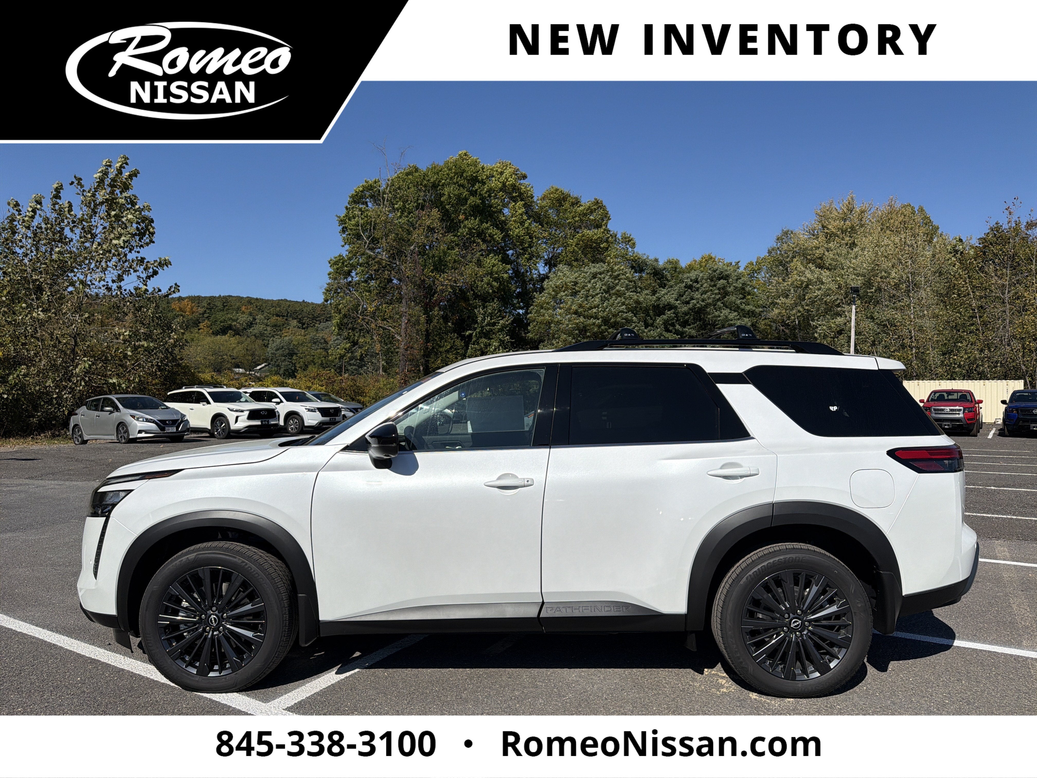 2026 Nissan Pathfinder SL